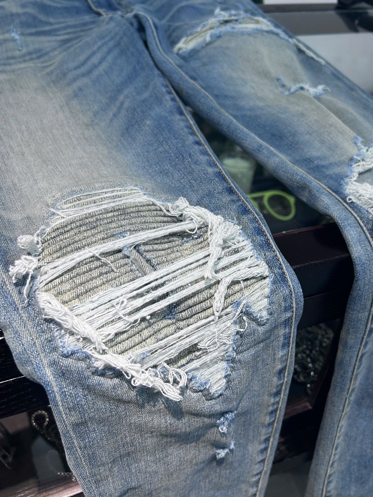 Amiri Amiri Skinny Distressed Jeans Size US 31 - 4 Thumbnail