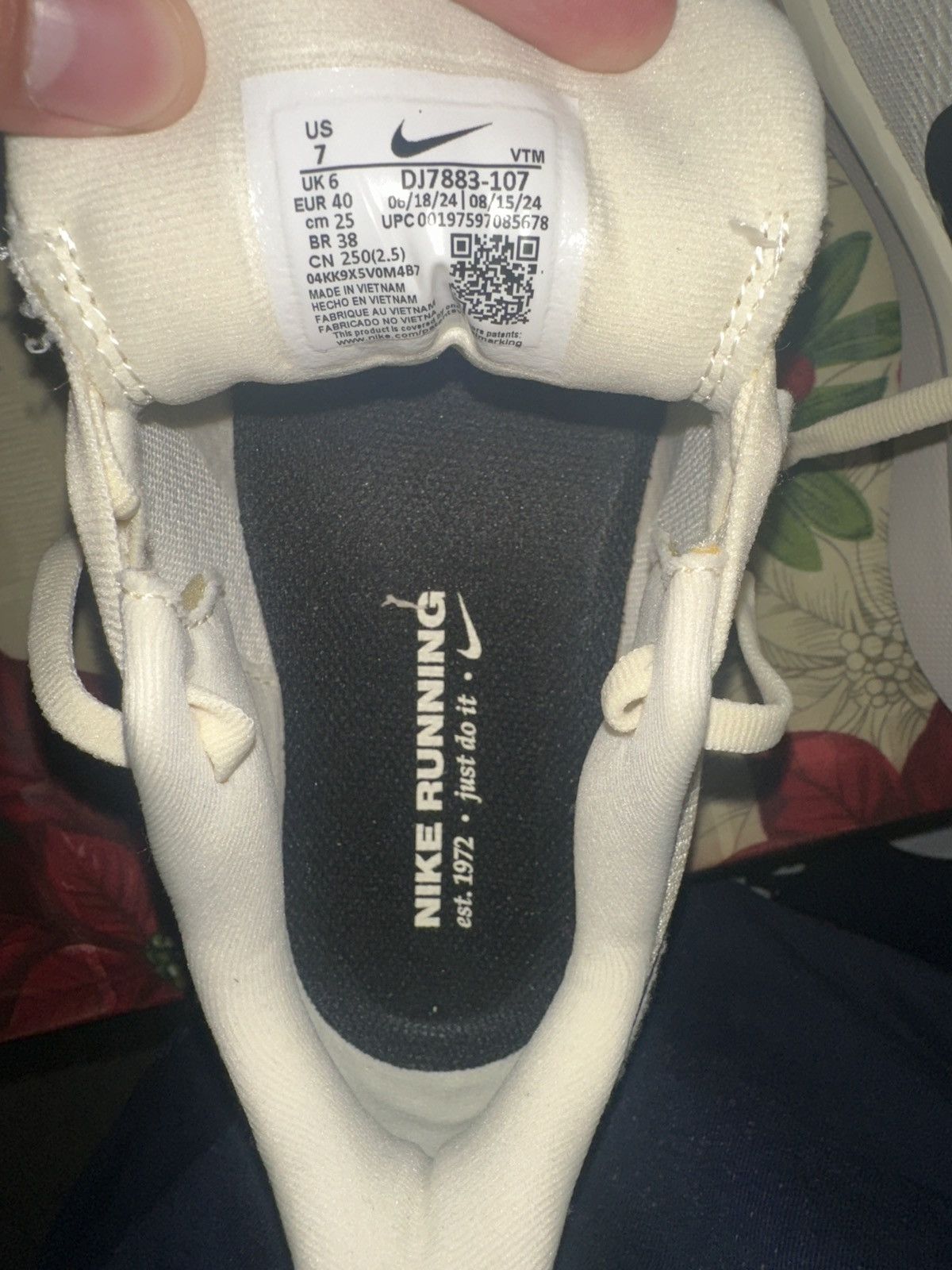 Nike Air Zoom Structure 25 'Coconut Milk' Size US 7 / EU 40 - 8 Thumbnail