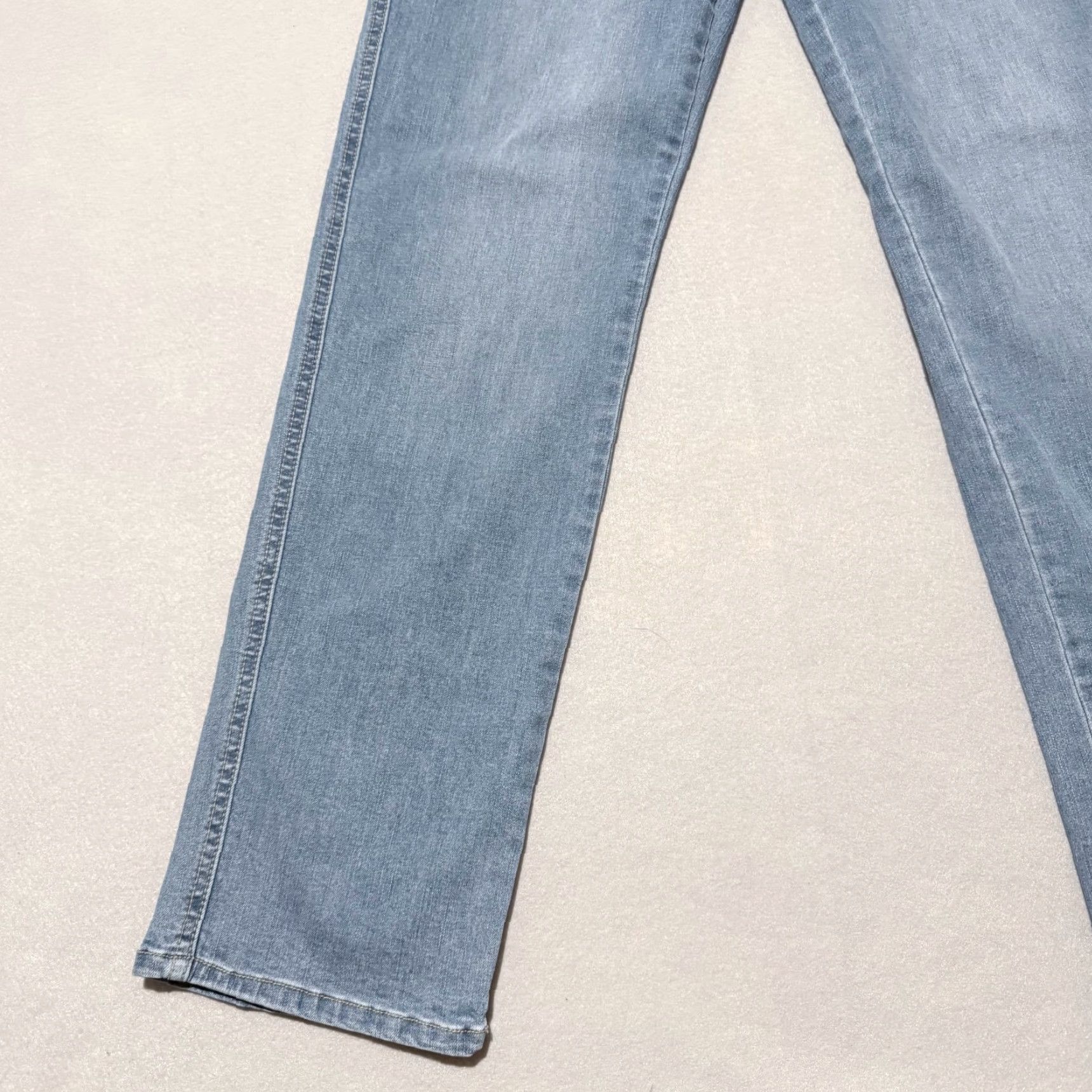 Gloria Vanderbilt Gloria Vanderbilt Shape Effect High-Rise Straight-Leg Jeans Women's Blue Denim Size 42" / US 20 - 6 Thumbnail