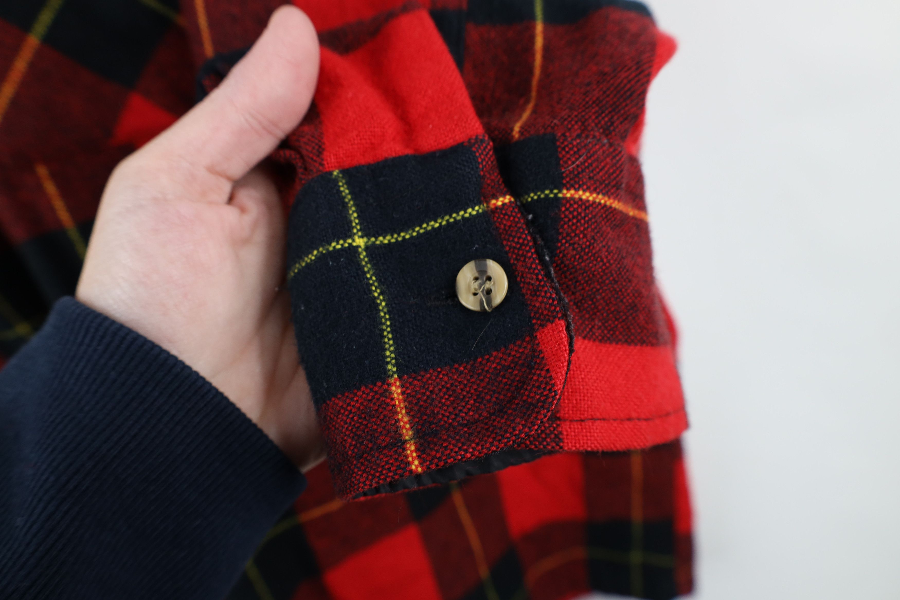 Vintage Vintage 90s Streetwear Knit Collared Button Shirt Plaid Size US XL / EU 56 / 4 - 9 Thumbnail