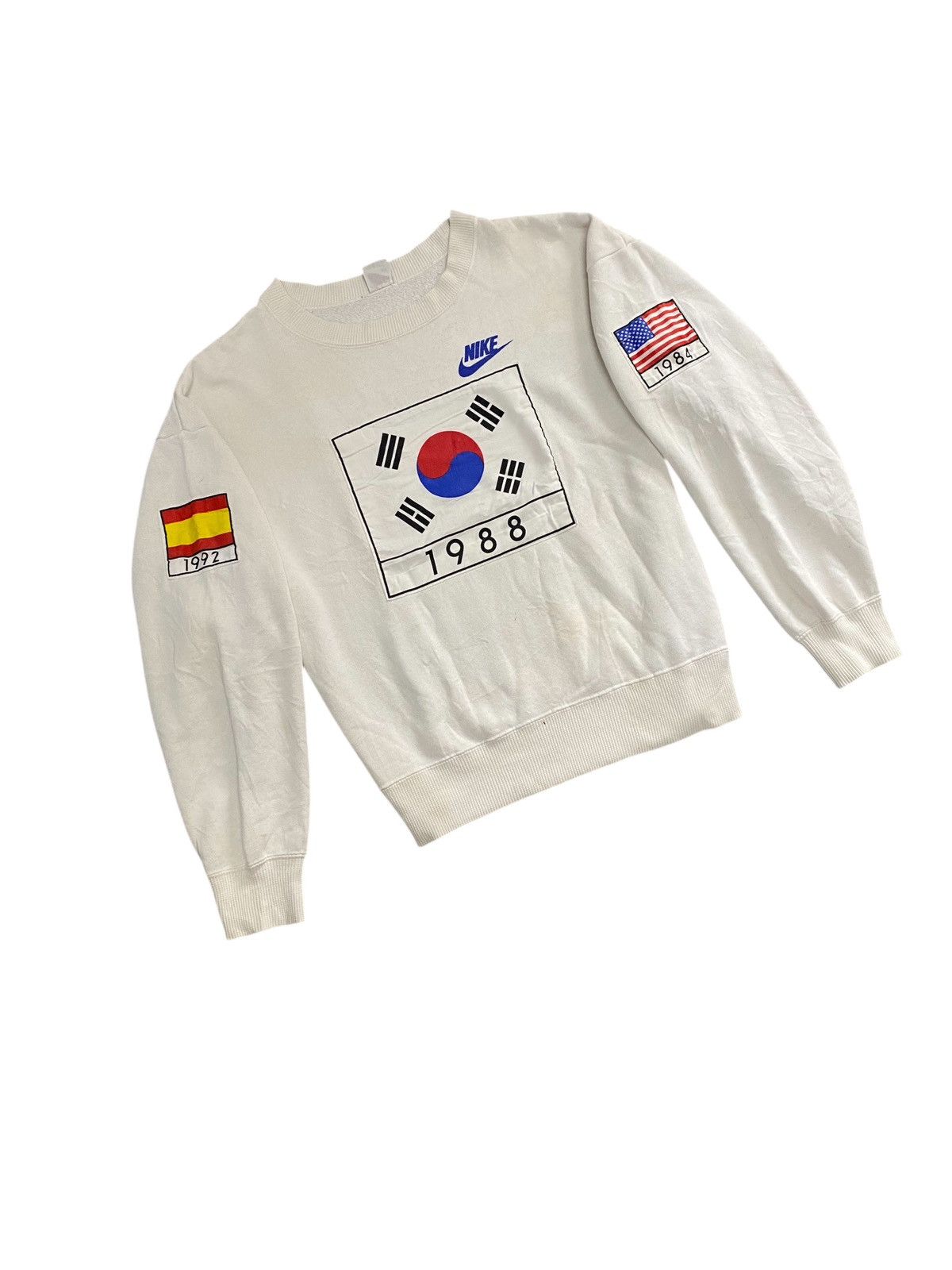 Nike Vintage Nike korea patches flags sweatshirt Size US M / EU 48-50 / 2 - 4 Thumbnail