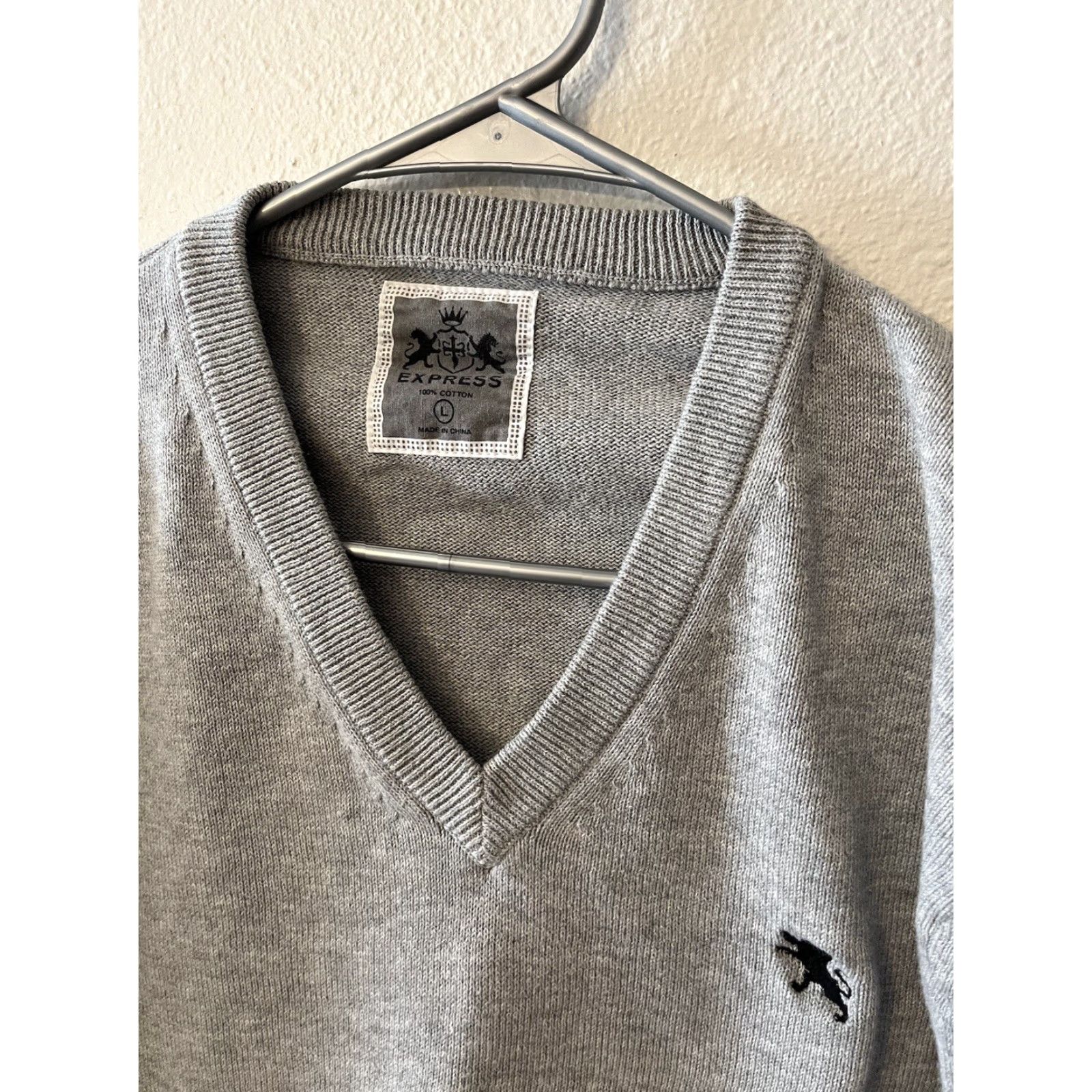 Express Express Mens Size Large V-Neck Sweater Pullover Charcoal Gray Knit Cotton Size US L / EU 52-54 / 3 - 3 Thumbnail