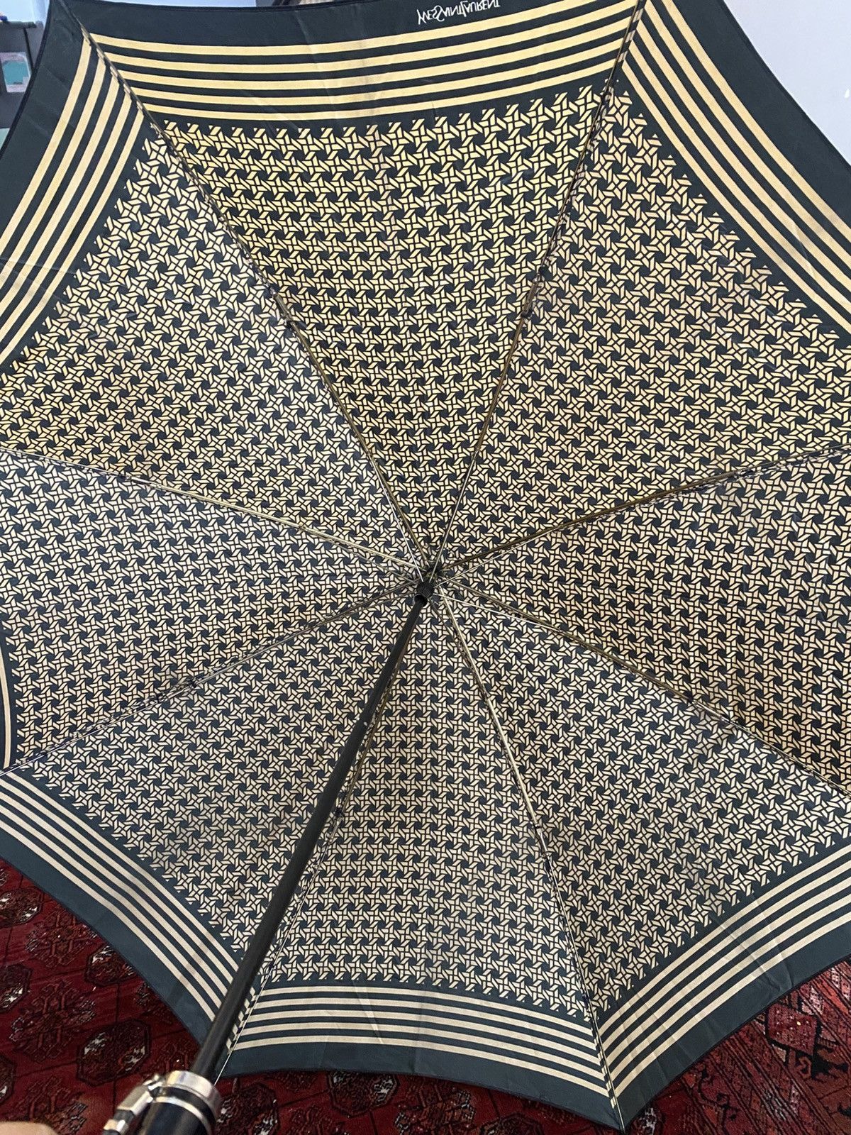 Yves Saint Laurent Vintage over pront Yves Saint Lauren folding umbrella Size ONE SIZE - 3 Thumbnail