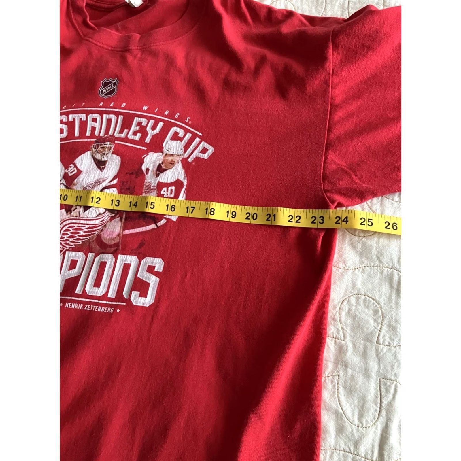 Anvil VINTAGE Detroit Red Wings Stanley Cup Champions Anvil T-Shirt XL Red Graphic Print Short Sleeve Mens Regular Fit 100% Cotton Nicaragua Size US XL / EU 56 / 4 - 4 Thumbnail