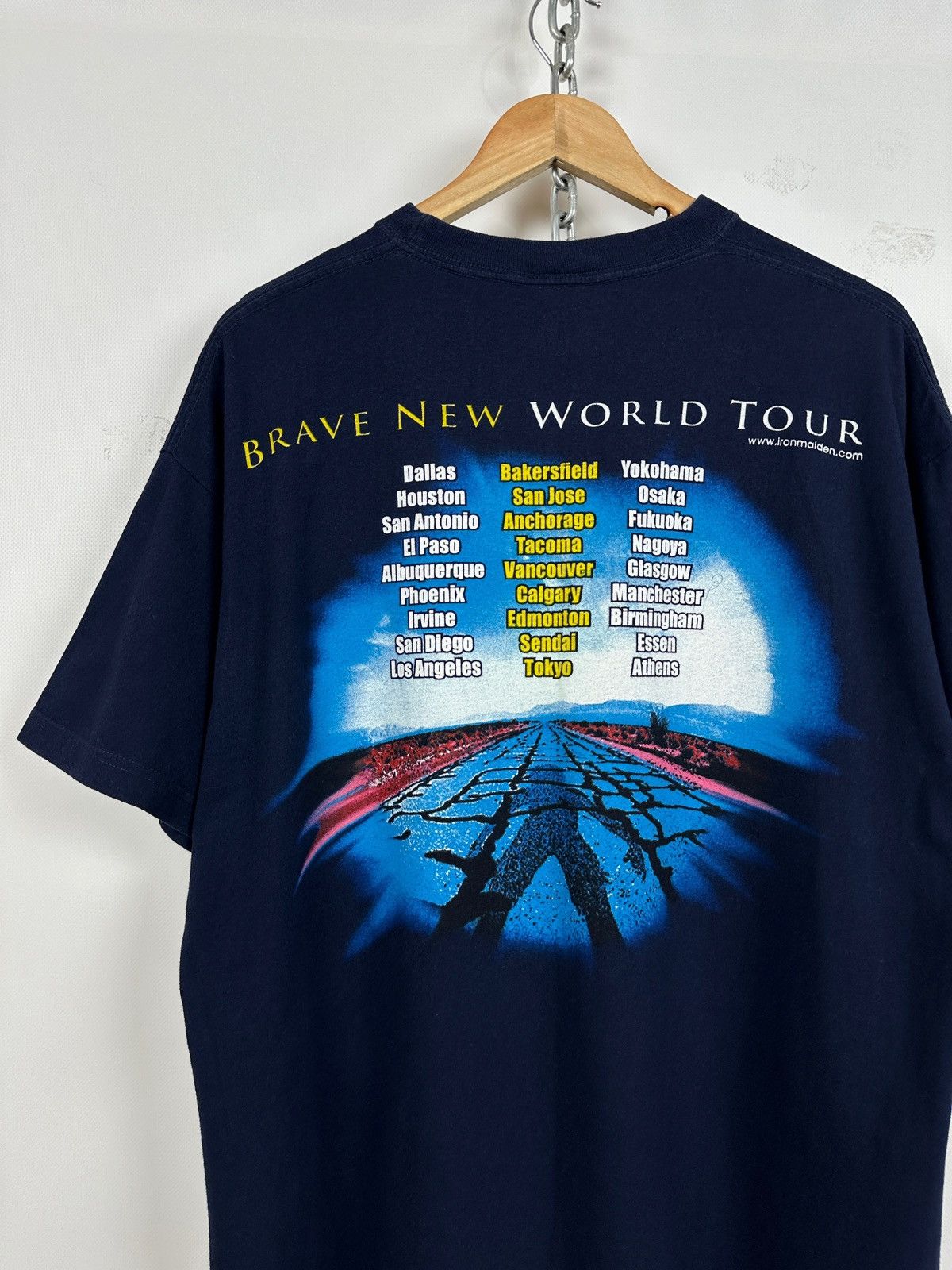 Band Tees 2000 Vintage Iron Maiden Brave New World Tour T-Shirt Size US XL / EU 56 / 4 - 14 Thumbnail