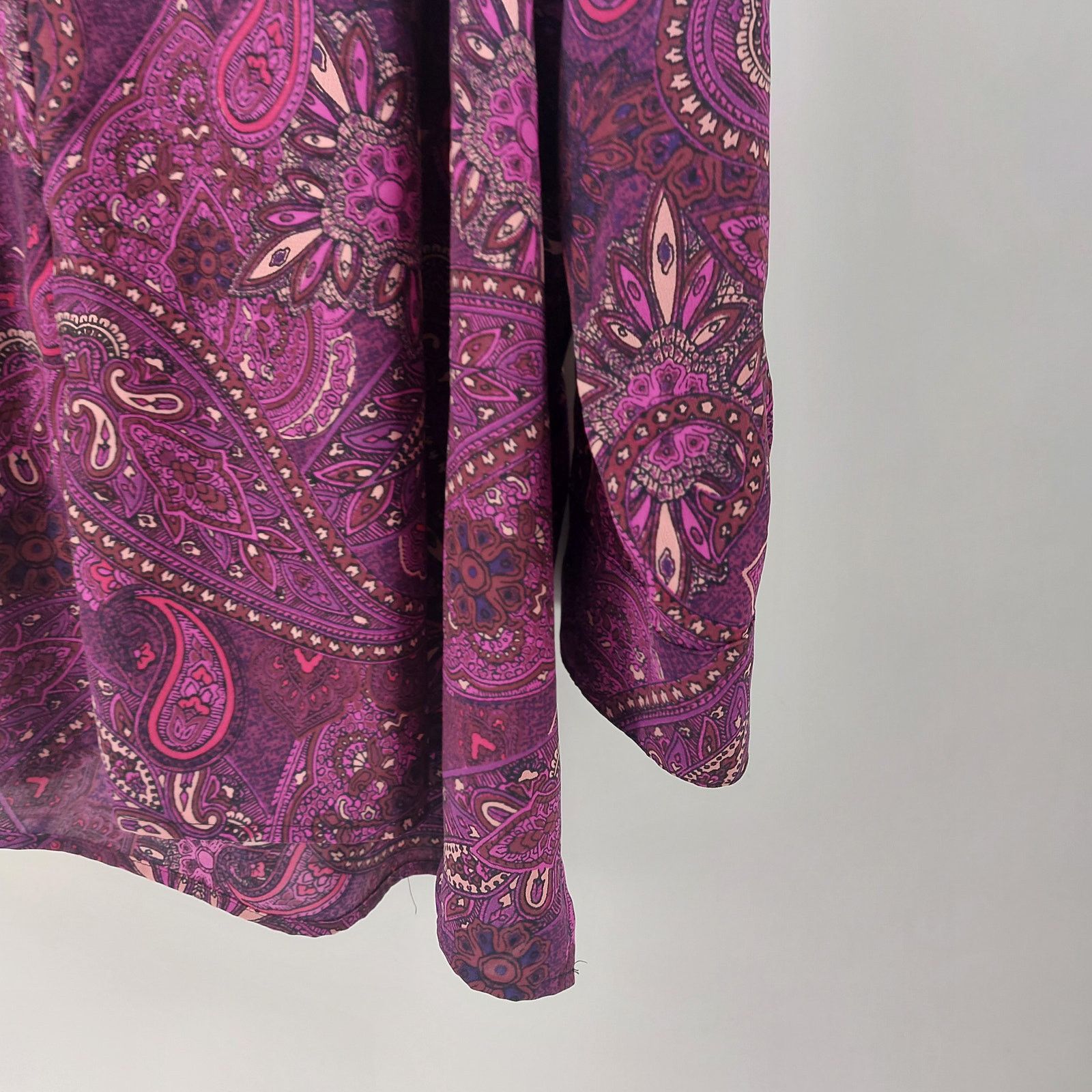 Other Catherines Womens Pink Paisley Blouse 3x (26/28W) Button-Tab Size 3XL / US 20-22 - 11 Thumbnail