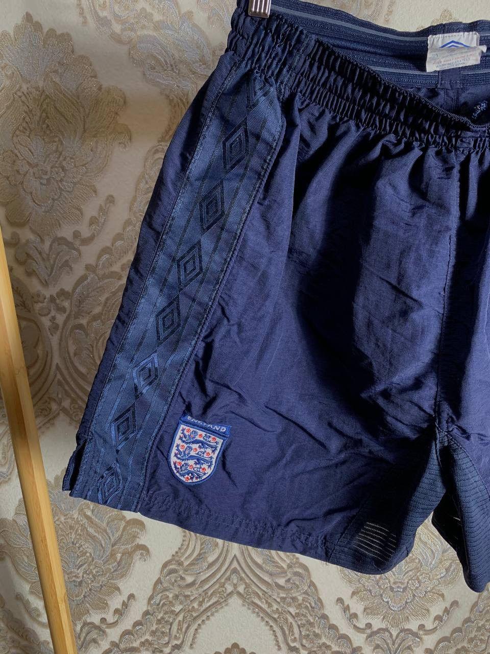Umbro × Vintage VERY RARE UMBRO ENGLAND NYLON SOCCER SHORTS BLOKECORE 90s Size US 34 / EU 50 - 2 Thumbnail