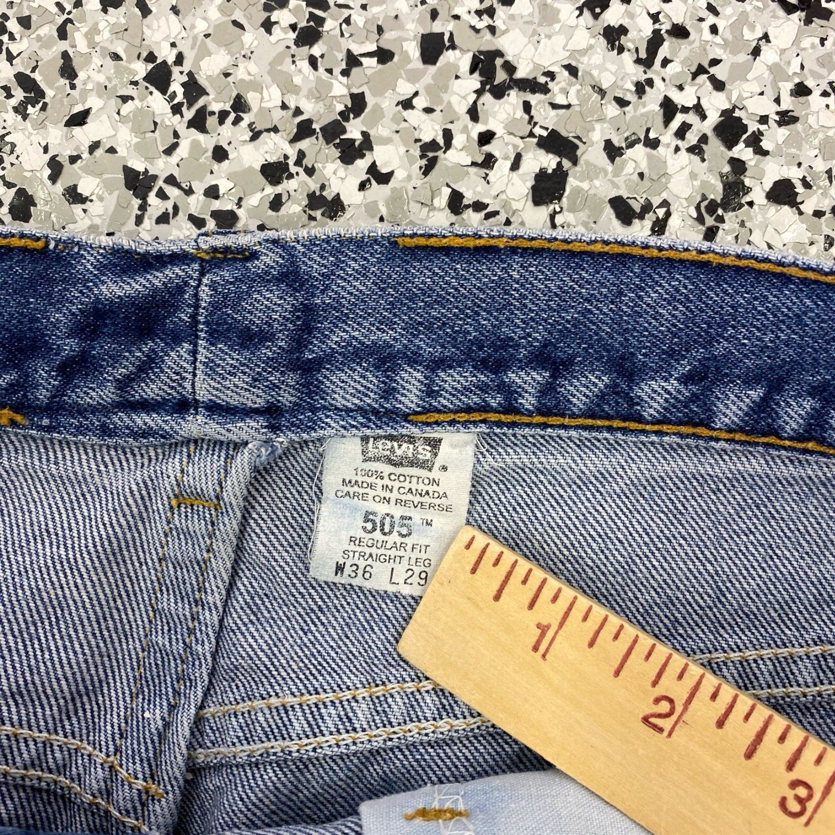Levi's VINTAGE Levi’s 505 Jeans Mens 36x29 Regular Denim Canada Blue Cotton 5-Pocket Straight 90s Size US 36 / EU 52 - 4 Thumbnail