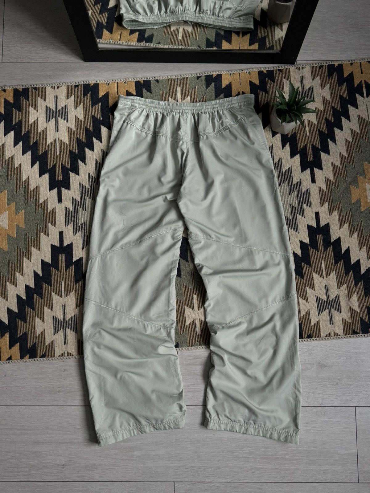 Nike Vintage Nike Nylon Baggy Y2K Pants Size 28" / US 6 / IT 42 - 9 Thumbnail