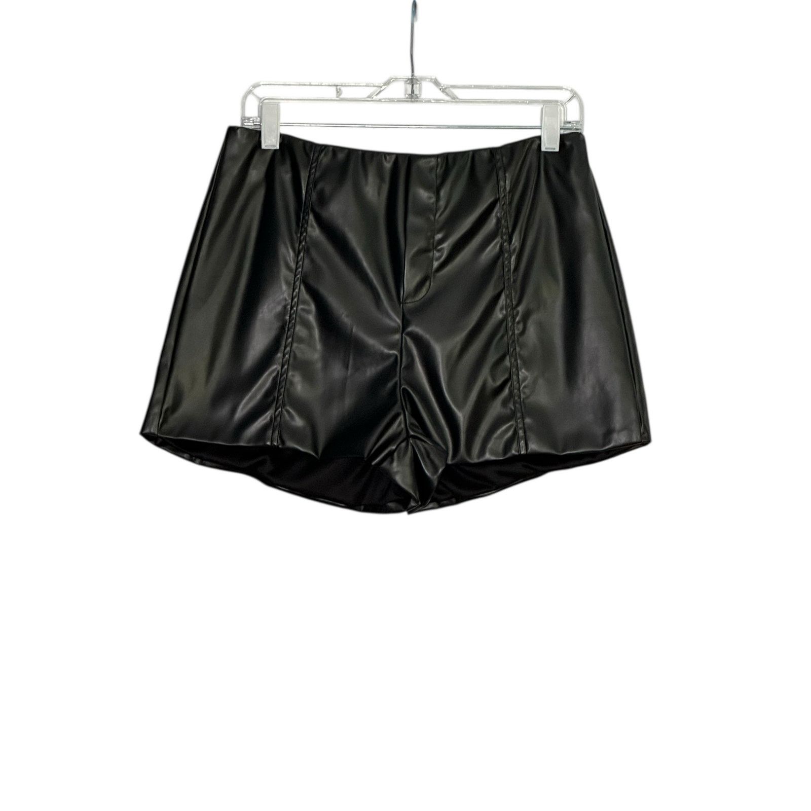 Shein Shein black faux leather shorts size Large Size 30" / US 8 / IT 44 - 6 Thumbnail