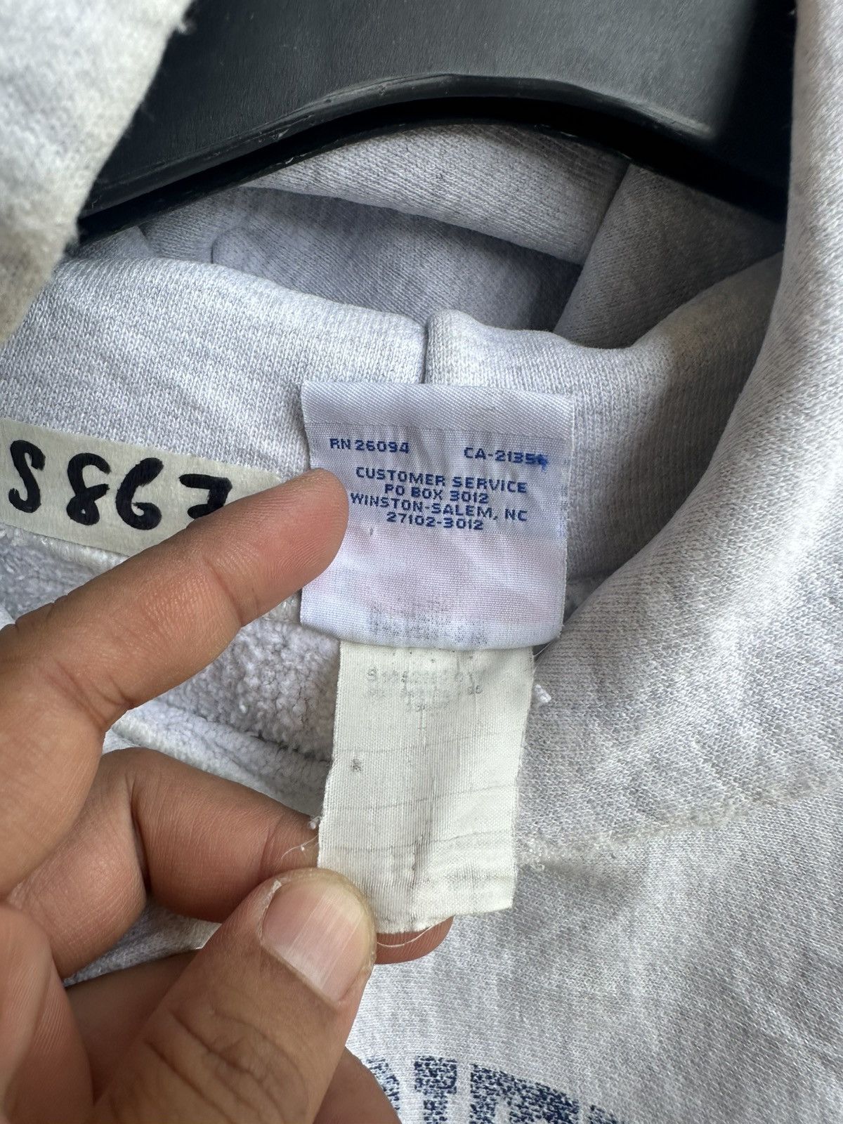Champion Vintage 90s Champion Reverse Weave Uni Hampshire Hoodie Size US XL / EU 56 / 4 - 10 Thumbnail