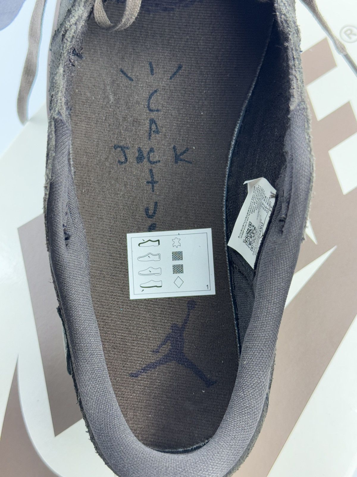 Jordan Brand JORDAN 1 RETRO CACTUS JACK VELVET BROWN SNEAKERS Size US 11 / EU 44 - 9 Thumbnail