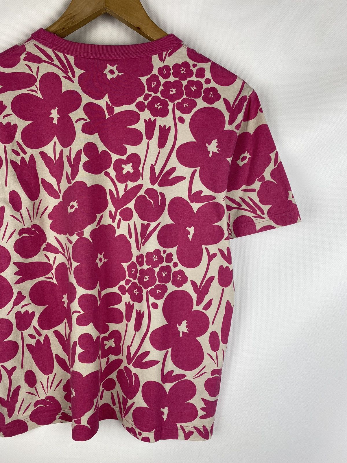 Uniqlo Marimekko Uniqlo ladies floral pattern t shirt size S Size S / US 4 / IT 40 - 12 Thumbnail