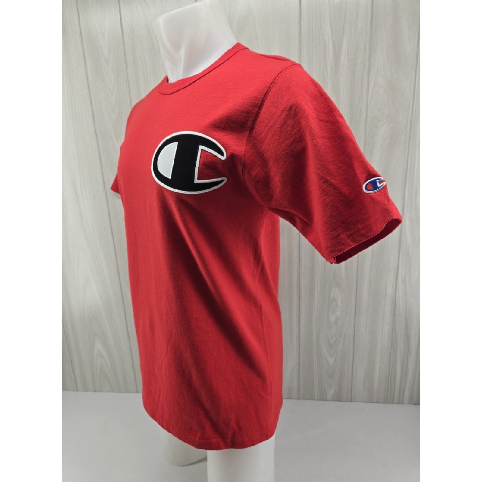 Champion VINTAGE Champion Men's T-Shirt Logo Red Classic Shirt M Adult Medium Red Logo Size US M / EU 48-50 / 2 - 3 Thumbnail