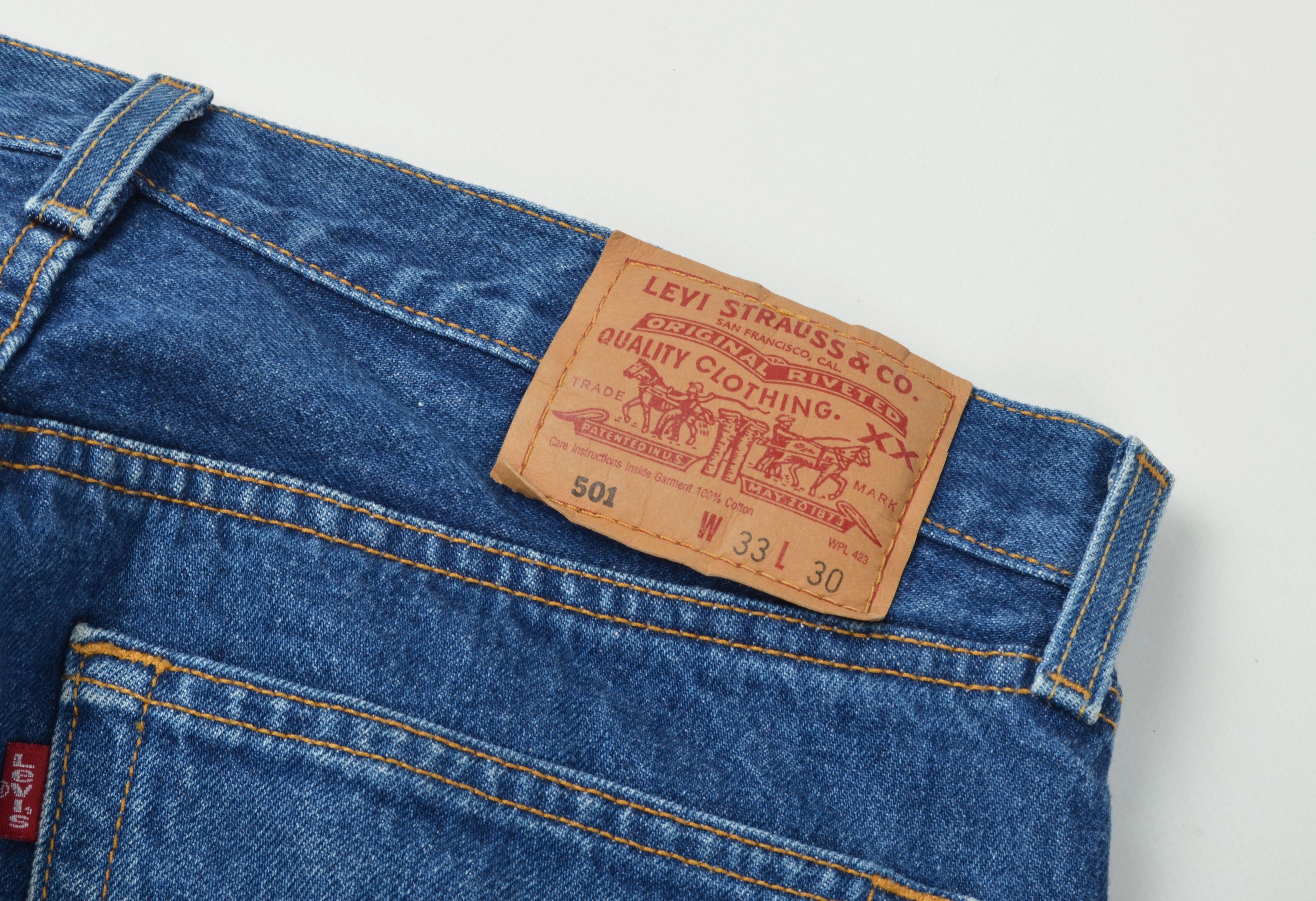 Levi's Vintage Clothing Men's Vintage Levi's 501 90's Straight Denim Jeans Size US 33 - 7 Thumbnail