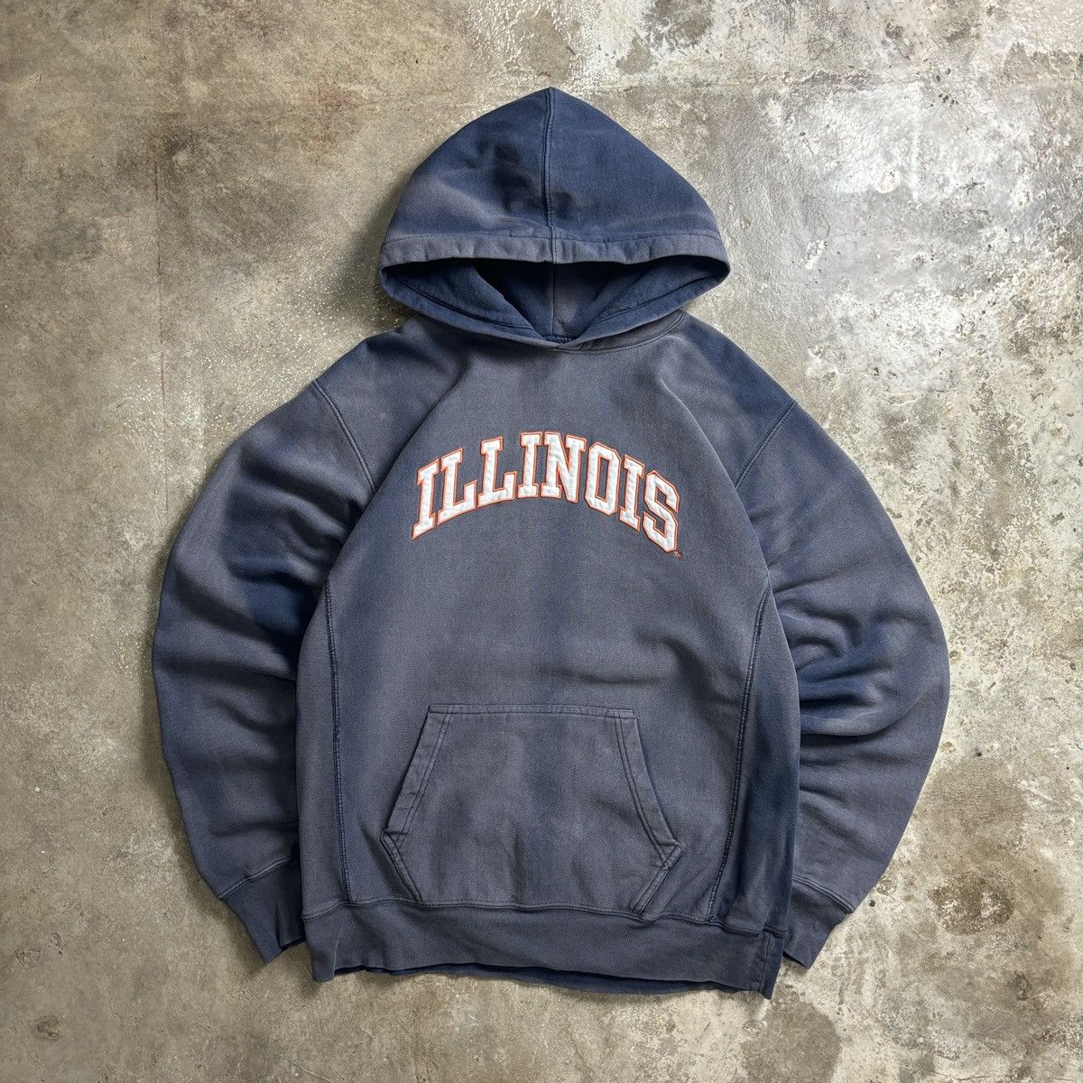 image of American College x Vintage Illinois Sun Faded Hoodie in Navy, Men's (Size Large)