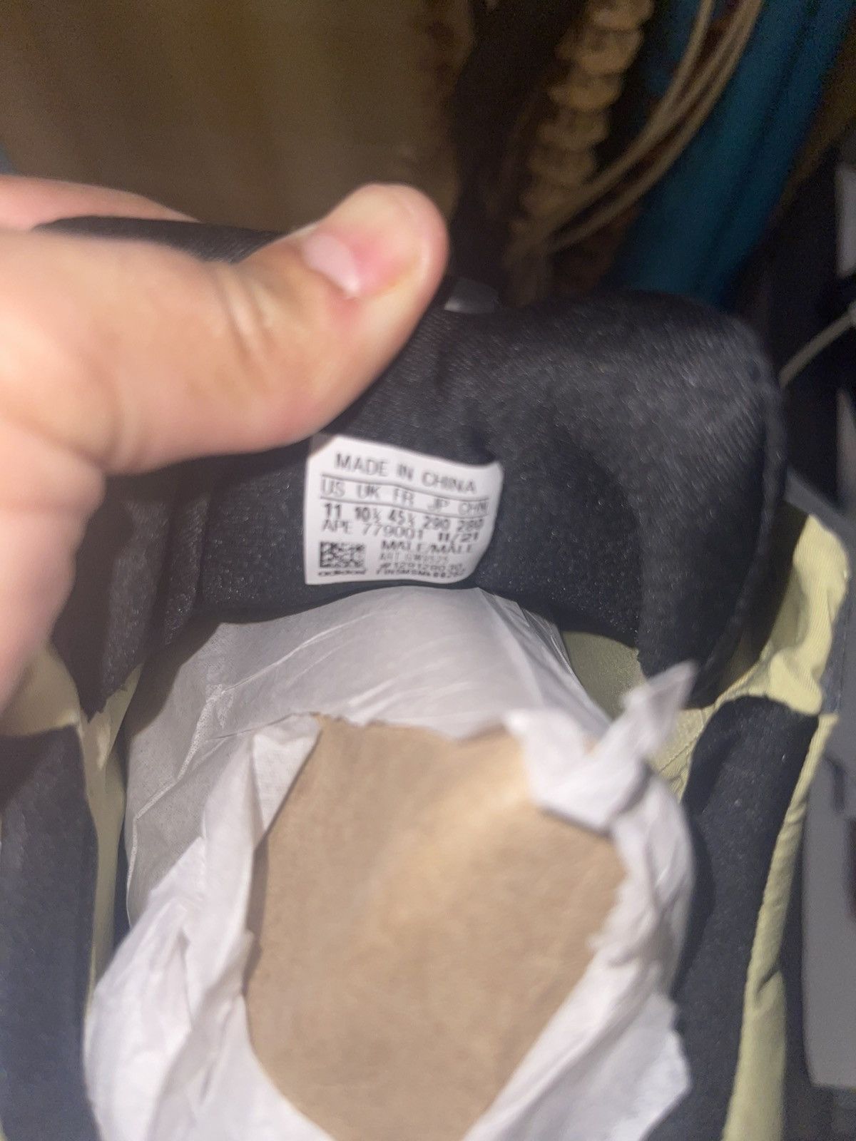 Yeezy Yeezy 700 mnvn resin Size US 11 / EU 44 - 8 Thumbnail