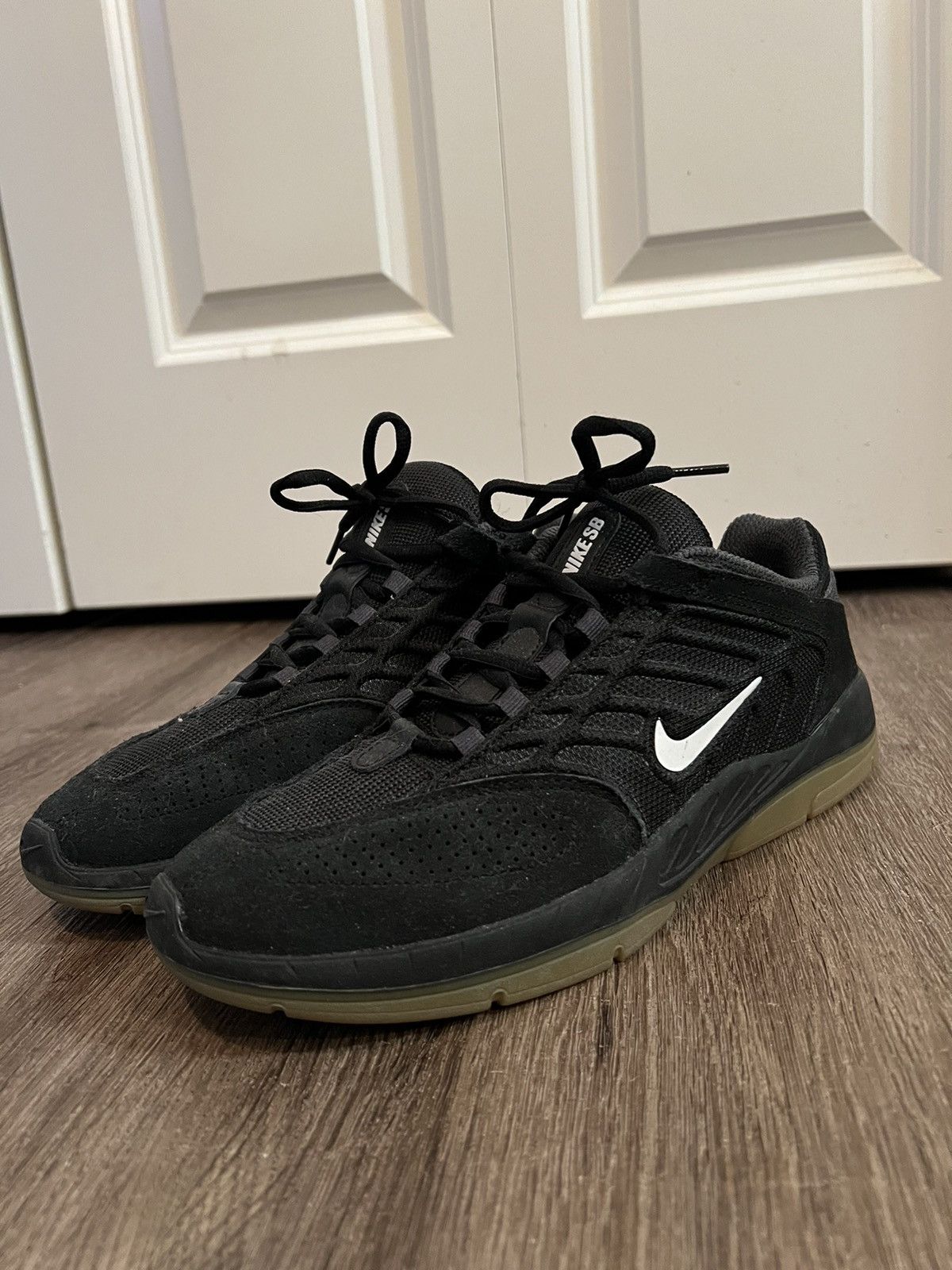 Nike Nike SB Black Vertebrae Size 8.5 Size US 8.5 / EU 41-42 - 2 Thumbnail