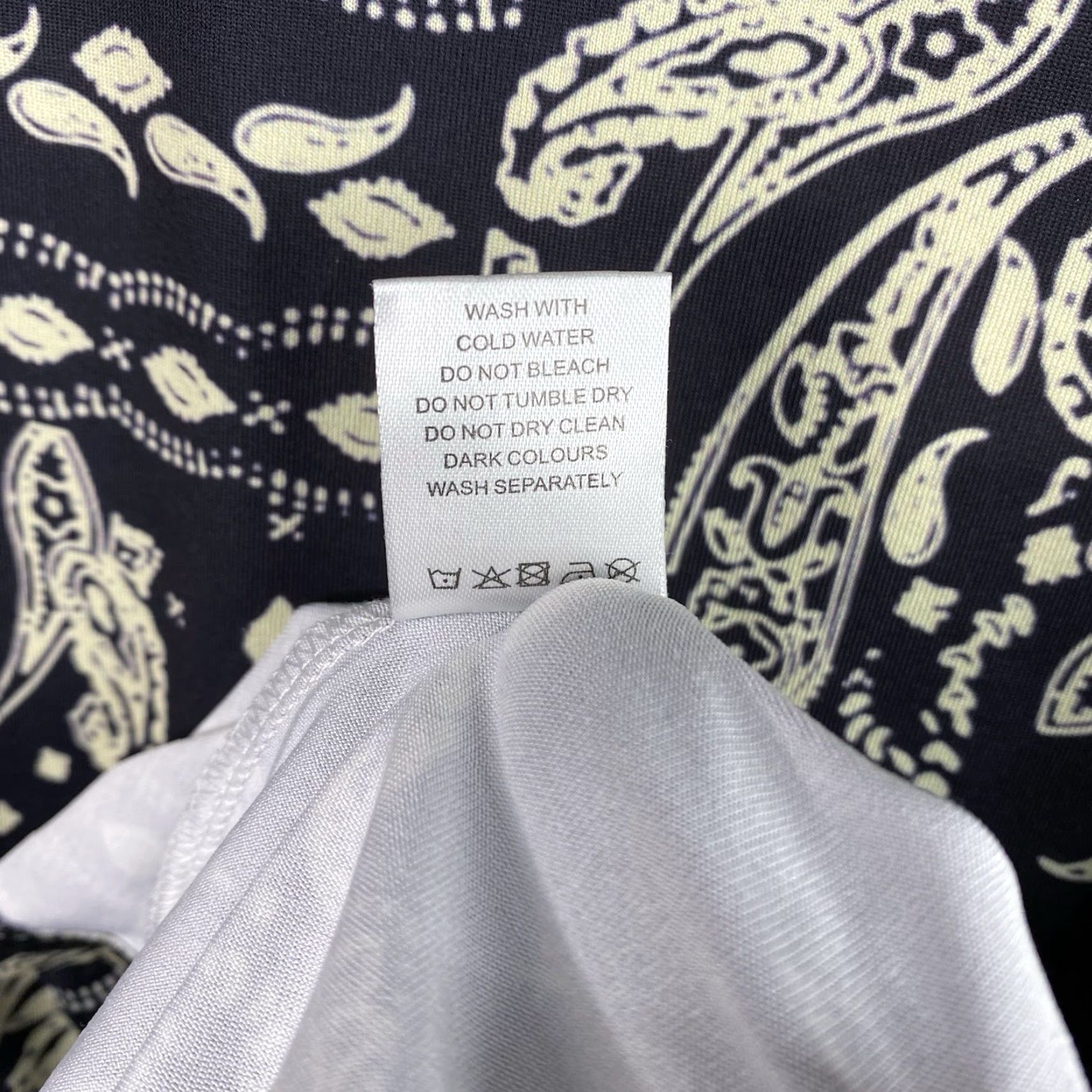 Vintage Lily By Firmiana Tunic Top Womens 1X Black Paisley Patchwork Asymmetrical Jersey Shirt Adult Plus 1X Black Geometric 3/4 Sleeve Size XL / US 12-14 / IT 48-50 - 7 Thumbnail