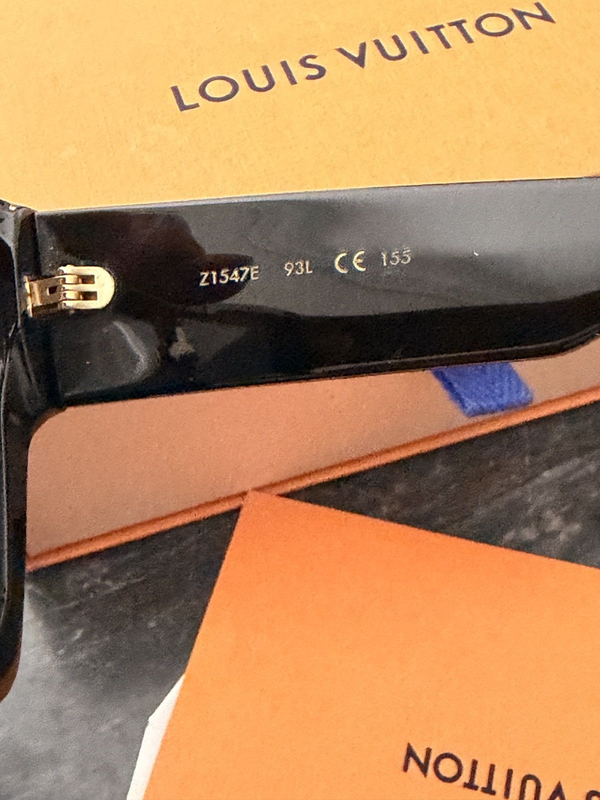 Louis Vuitton Louis Vuitton Black cyclone Sunglasses with Gold Accents E Size ONE SIZE - 5 Thumbnail