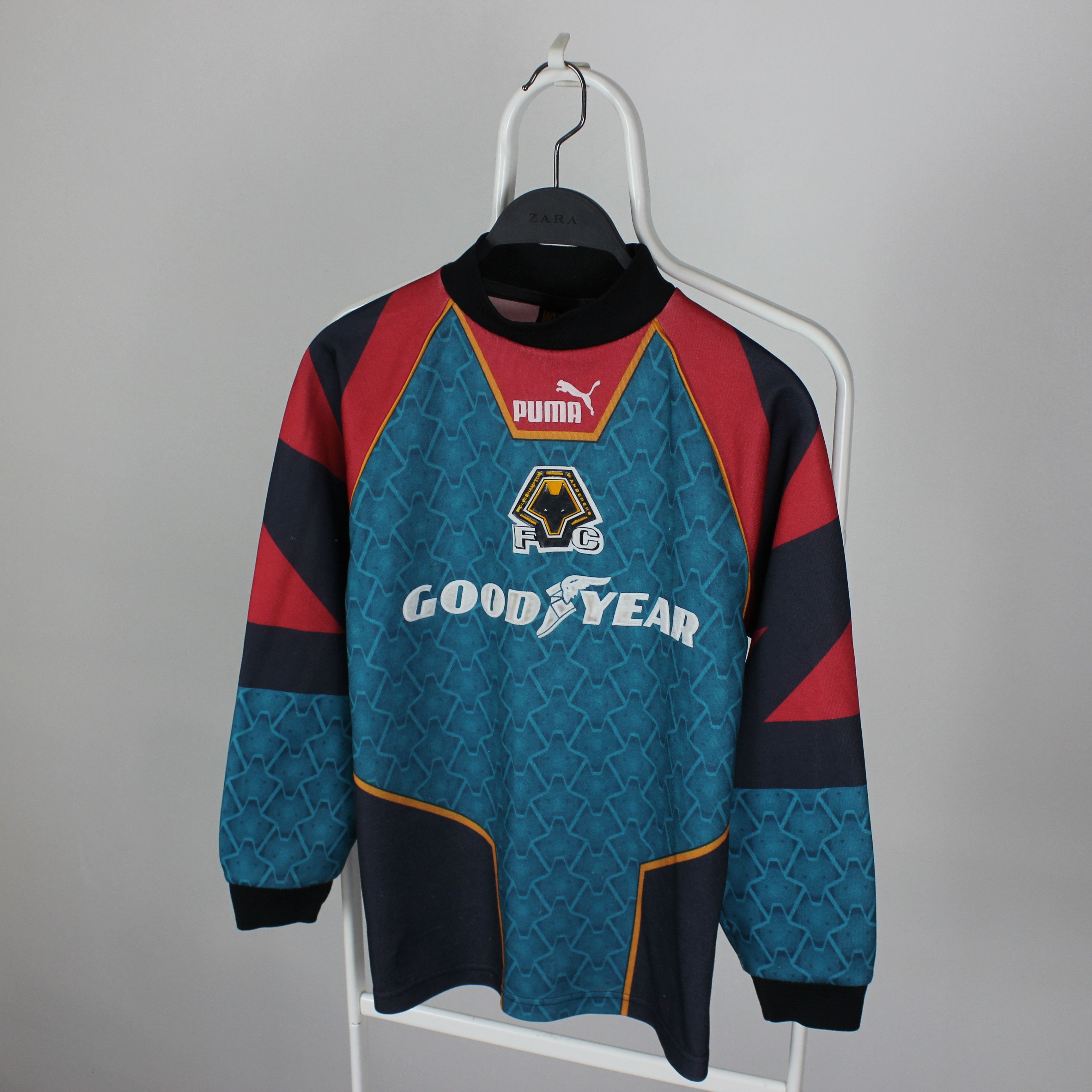 Puma 1996-97 Wolverhampton Wanderers Goalkeeper Shirt Puma kids Size US XS / EU 42 / 0 - 3 Thumbnail