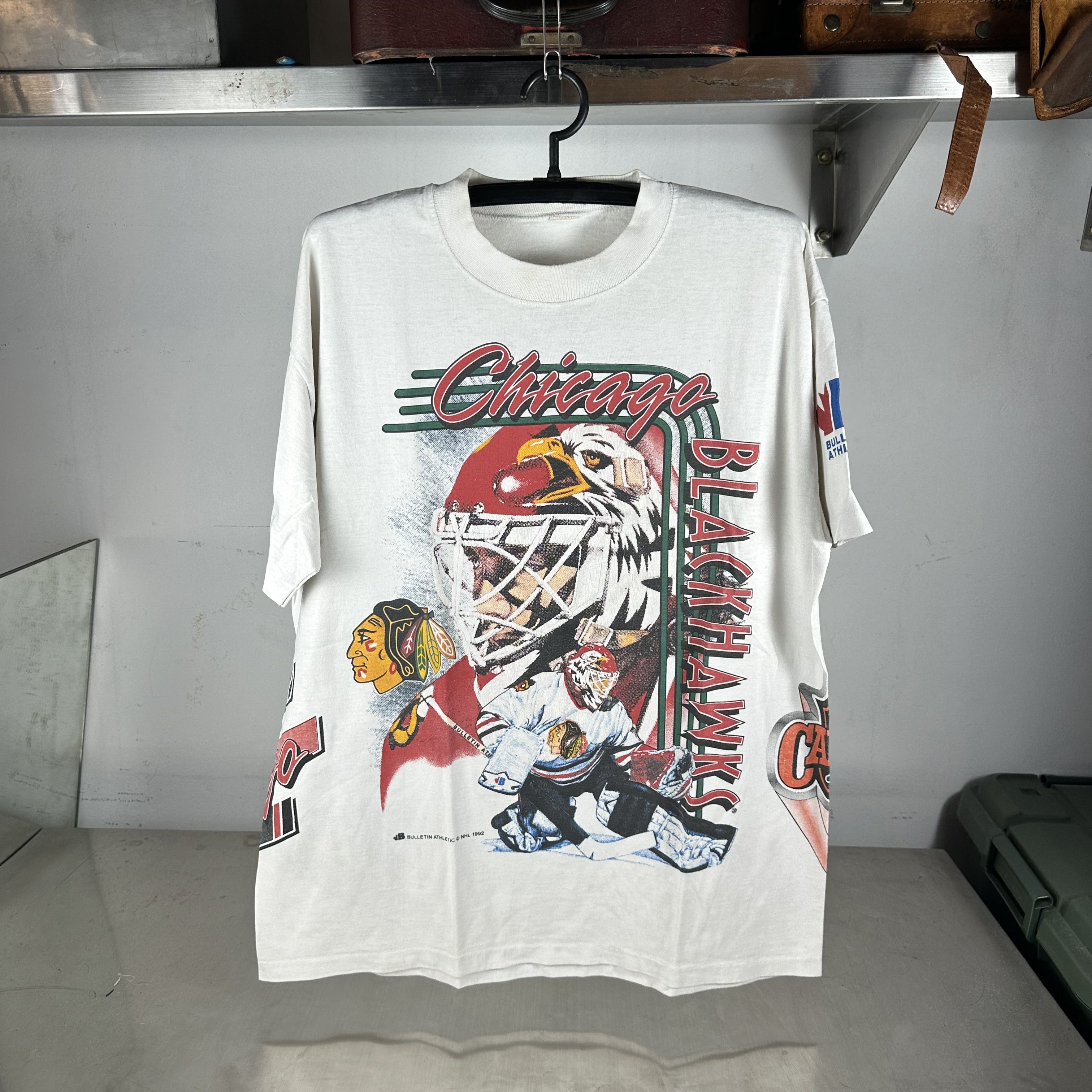 Vintage 1992 Chicago Blackhawks NHL Bulletin Athletic AOP T-Shirt Size US XL / EU 56 / 4 - 1 Thumbnail