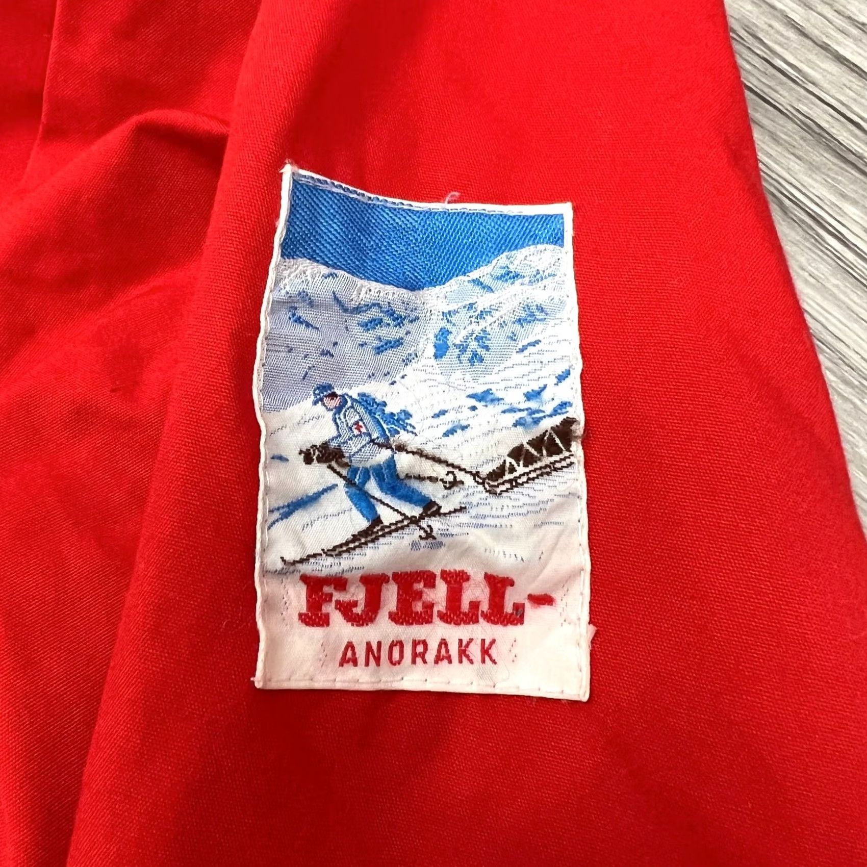 Vintage Fjell Jacket Vintage 80s Red Women's M Anorak Most Common Keywords: Fjell, Jacket, Vintage, 80s, Red, Women's, M, Anorak Size M / US 6-8 / IT 42-44 - 3 Thumbnail