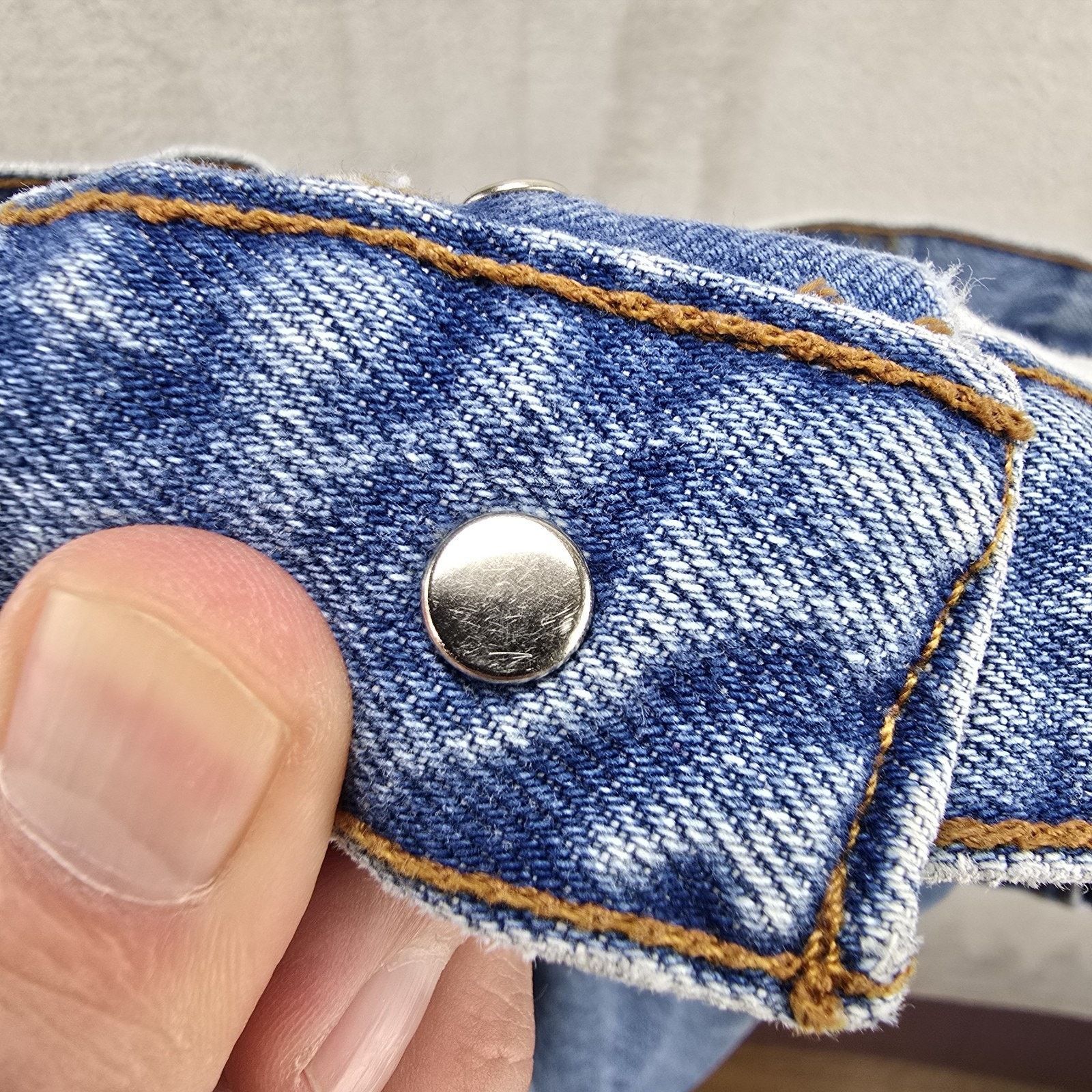 Levi's Vintage Levis 501 Jeans 34x32 (Fits 33x29) USA 90s *FLAWS* Size US 34 / EU 50 - 4 Thumbnail