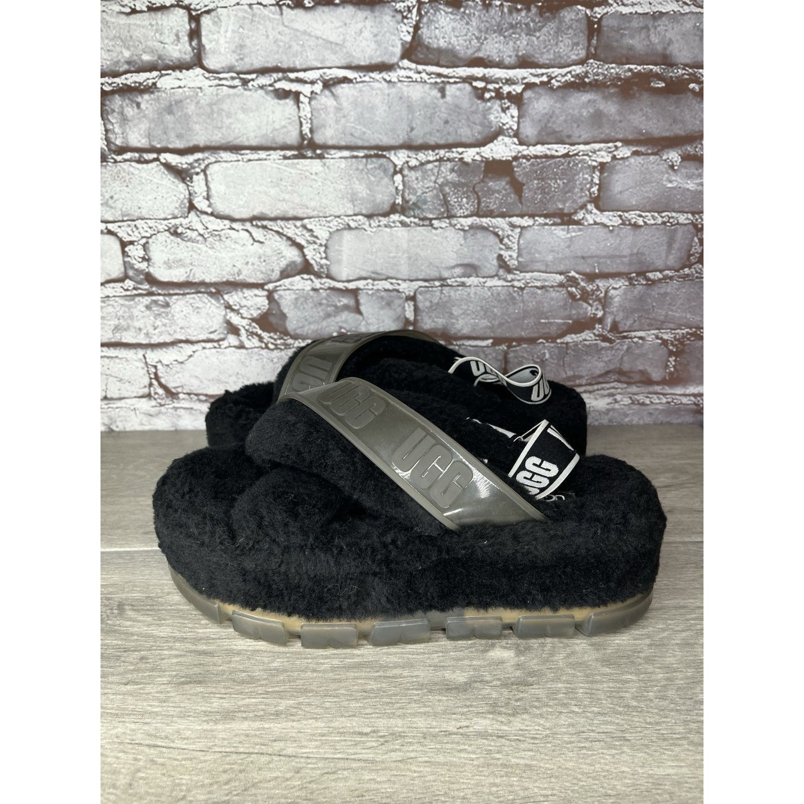 Ugg UGG Fuzzita Black Fur Slingback Slipper Platform Sandals Wom Size US 10 / IT 40 - 7 Thumbnail