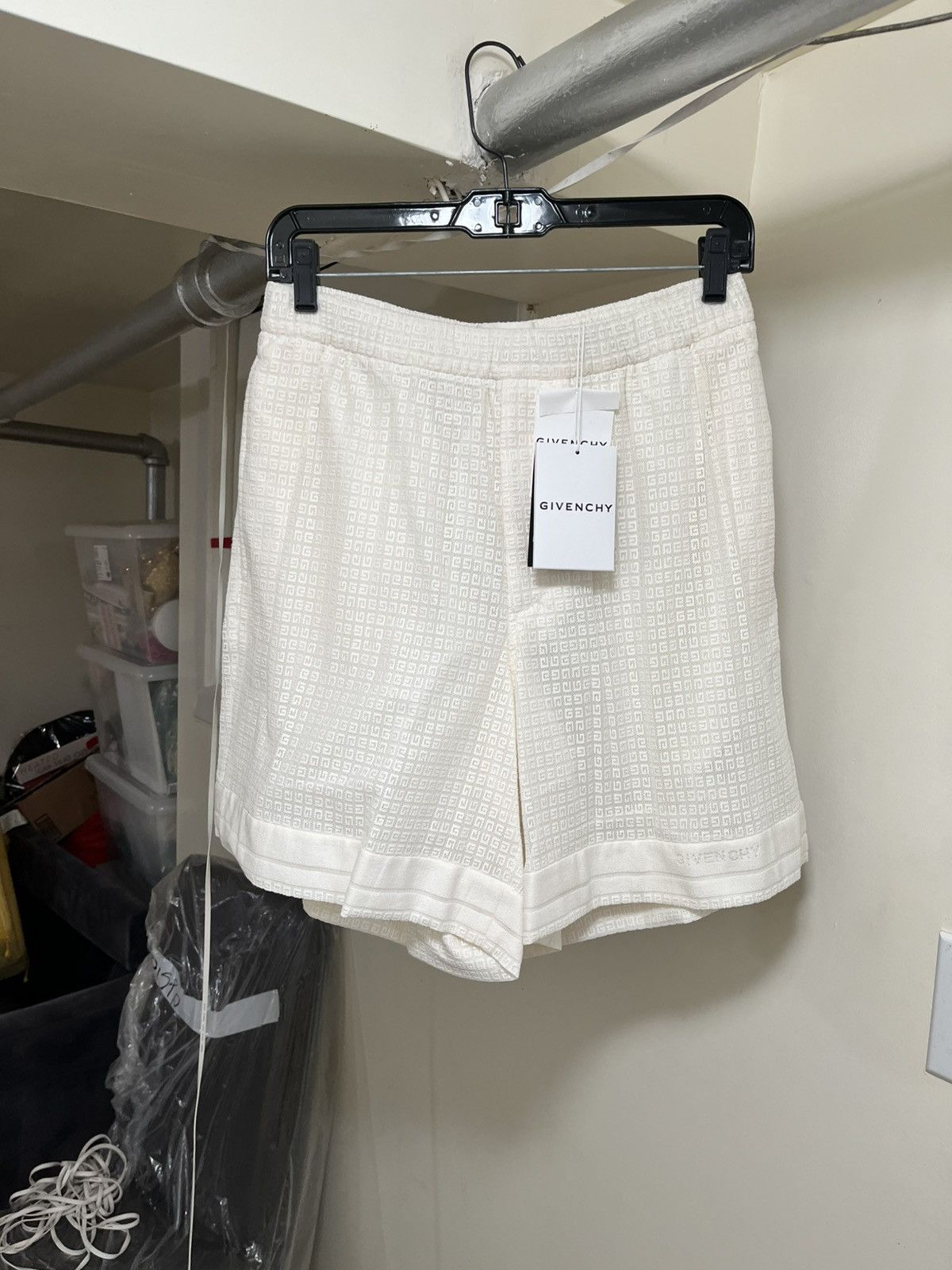 Givenchy Givenchy Shorts Sz 48(32us) Size US 32 / EU 48 - 1 Thumbnail