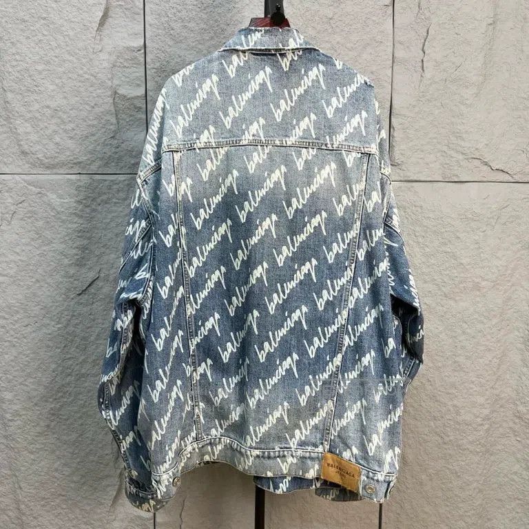Balenciaga Balenciaga Distressed Slogan Printed Logo Denim Jacket Size US S / EU 44-46 / 1 - 2 Thumbnail