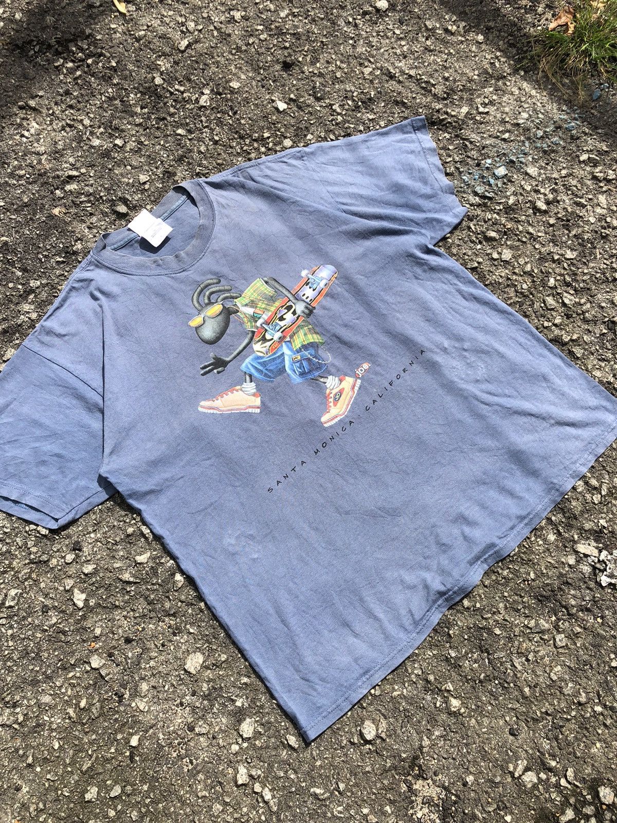 Vintage Vintage Sunfaded Joe Skateboard Santa Monica California Tee Size US XL / EU 56 / 4 - 3 Thumbnail
