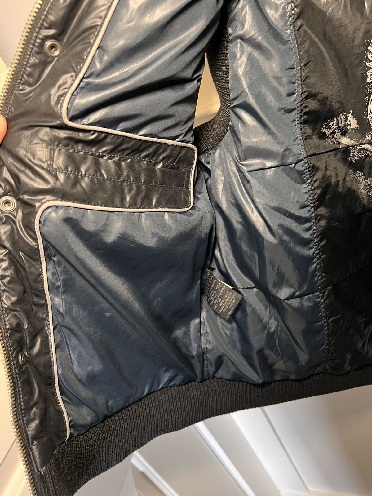 Guess Vintage Guess waterfowl/down puffer vest with hidden hood Size US M / EU 48-50 / 2 - 22 Thumbnail