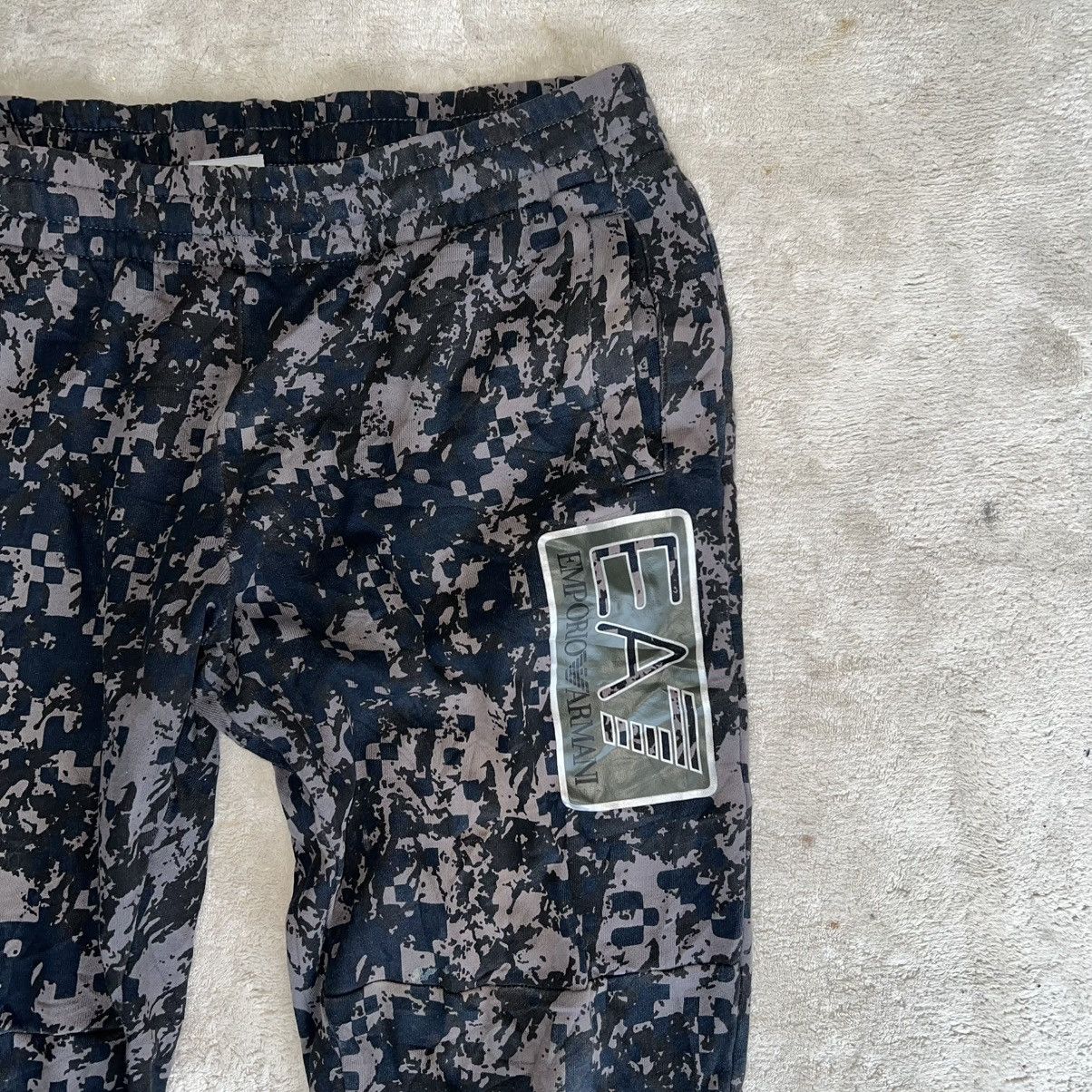Emporio Armani Emporio armani jogger pants camo Size US 32 / EU 48 - 2 Thumbnail