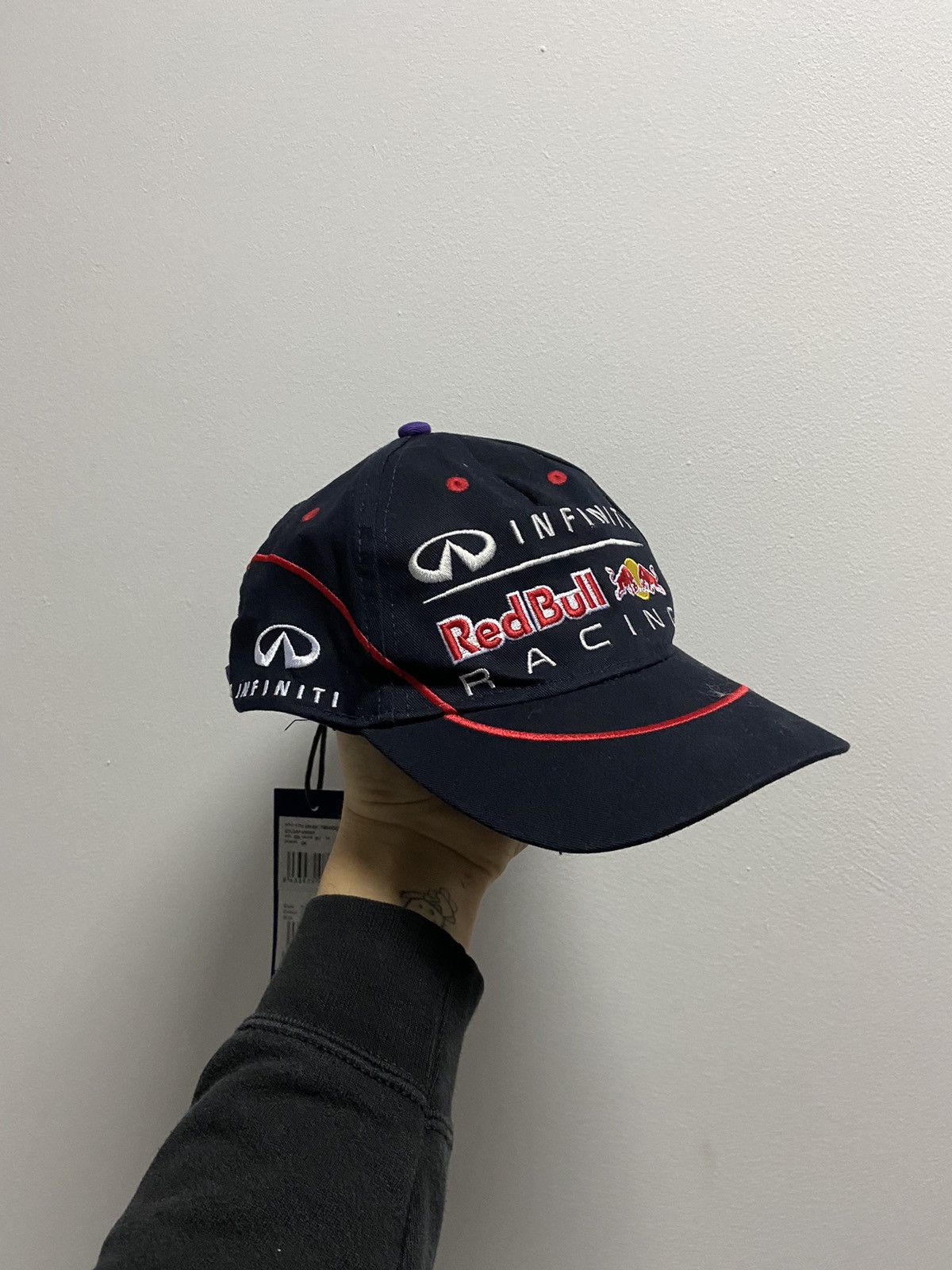 Red Bull × Vintage Red bull Racing Infiniti Cap Vintage big logo Size ONE SIZE - 1 Thumbnail