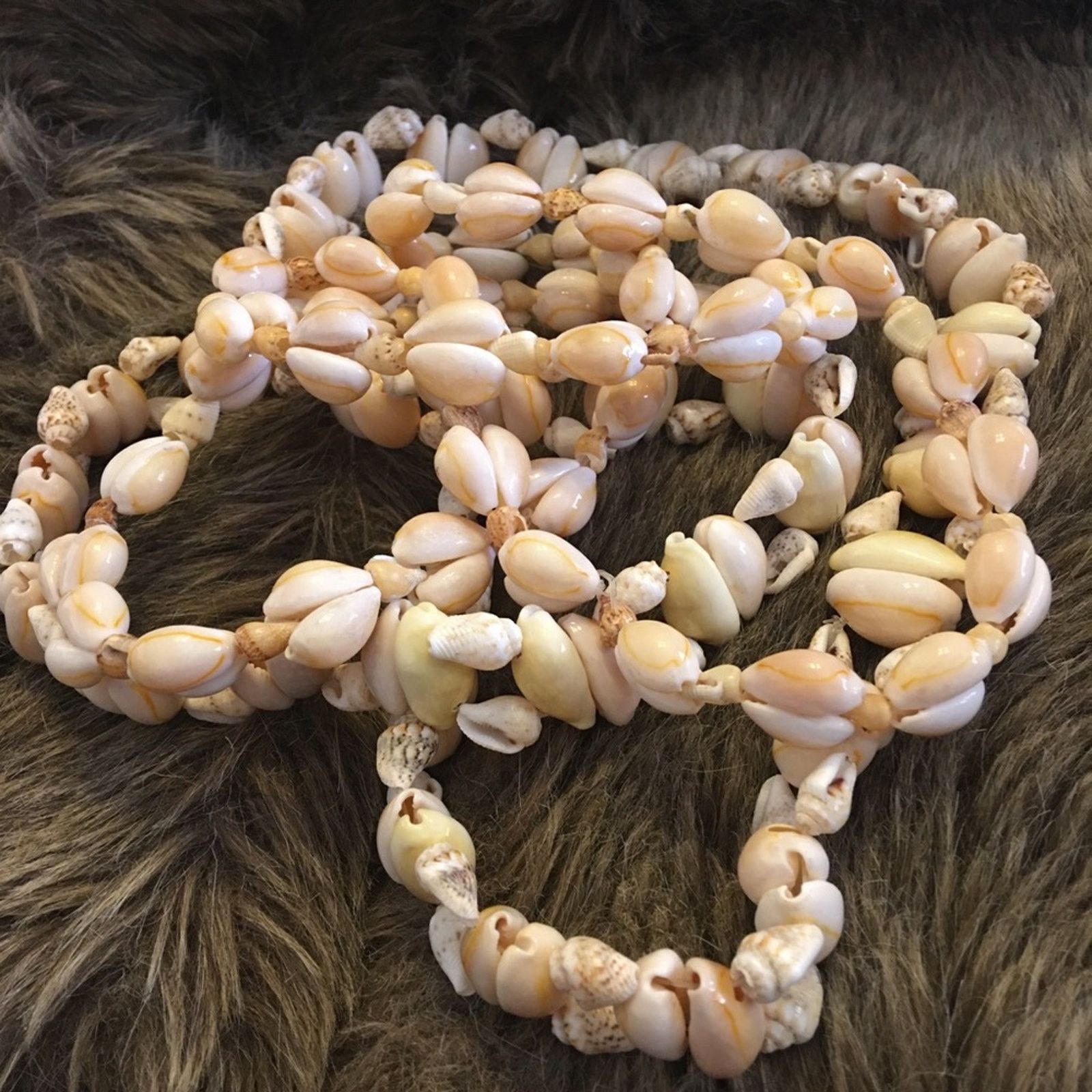 Jewelry Natural shell Hawaiian style necklace bundle Size ONE SIZE - 9 Thumbnail