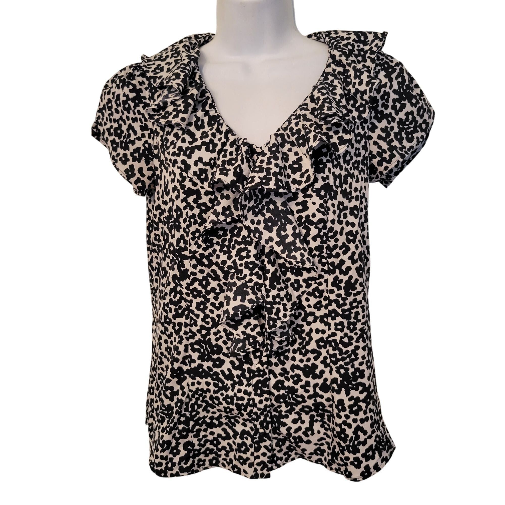 Banana Republic Banana Republic PS Ruffle Front Blouse Black White Animal Pr Size S / US 4 / IT 40 - 1 Thumbnail