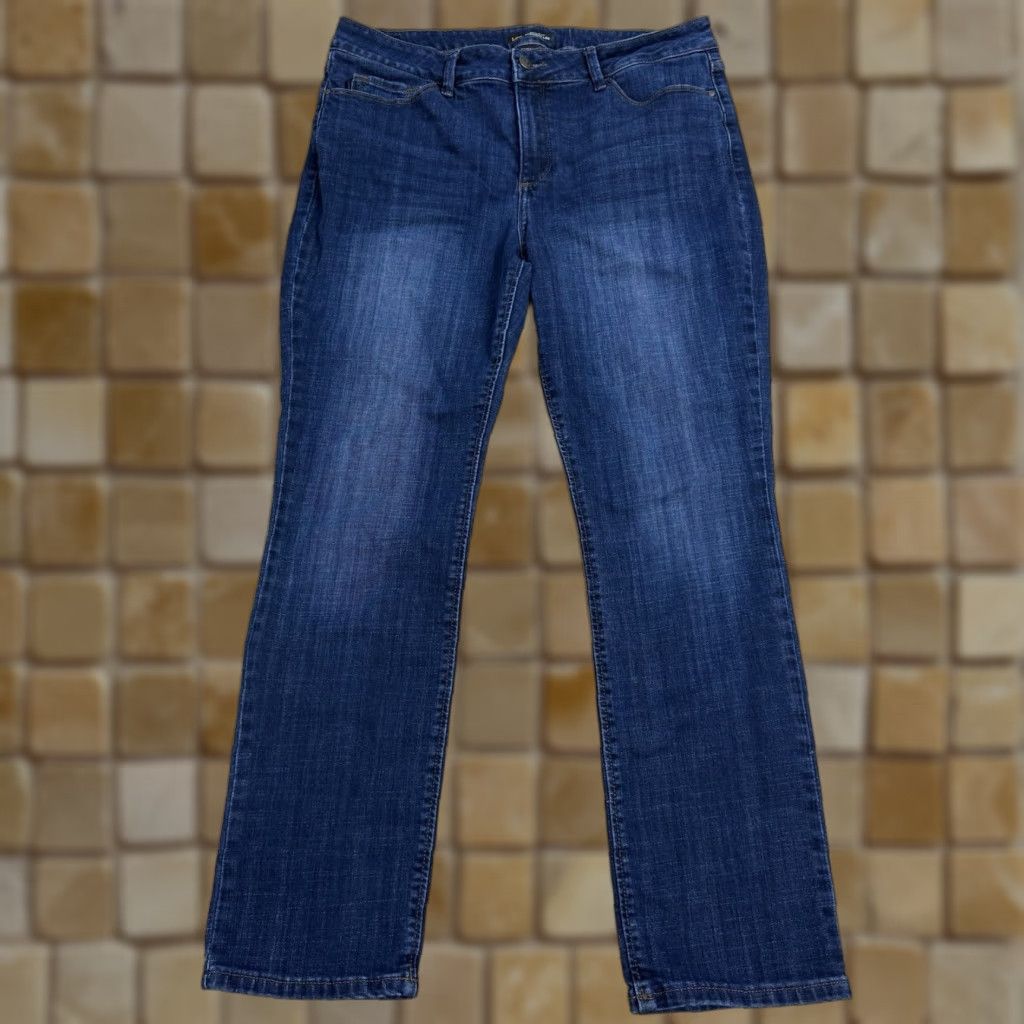 Lee LEE Jeans Regular Fit Straight Leg Mid Rise Womens 16M Blue Denim Shaping 16M Jeans Secerety Shapes 90s? Size 38" / US 16 / IT 52 - 1 Thumbnail
