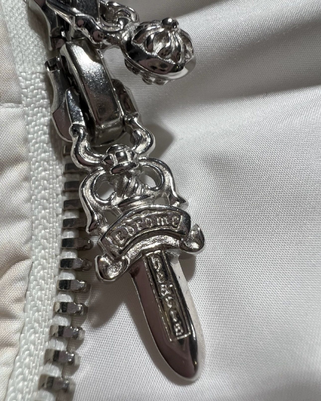 Chrome Hearts Chrome hearts White puffer bomber jacket Size US XL / EU 56 / 4 - 8 Thumbnail