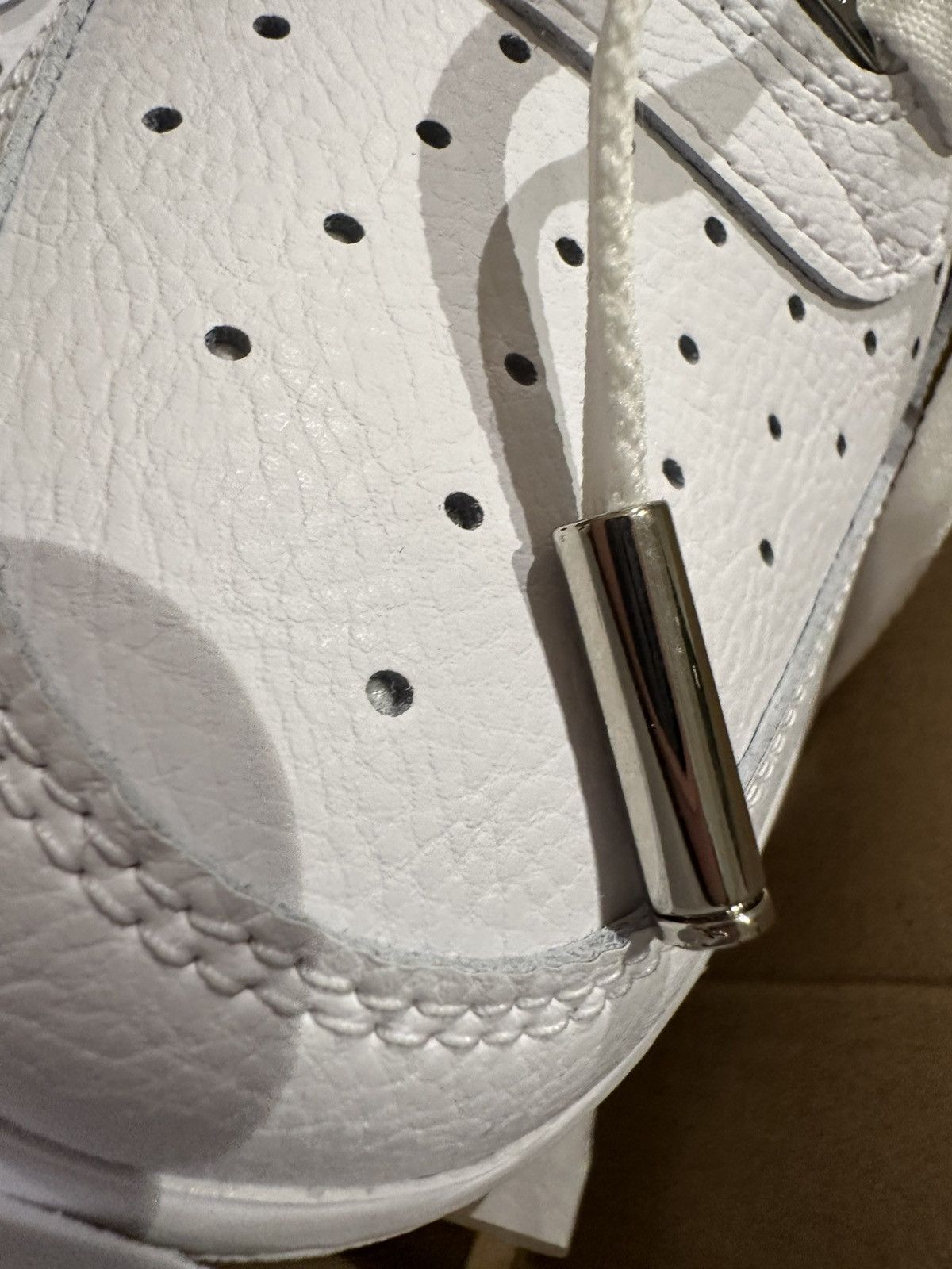 Nike AF1 Clean White Silver Edition