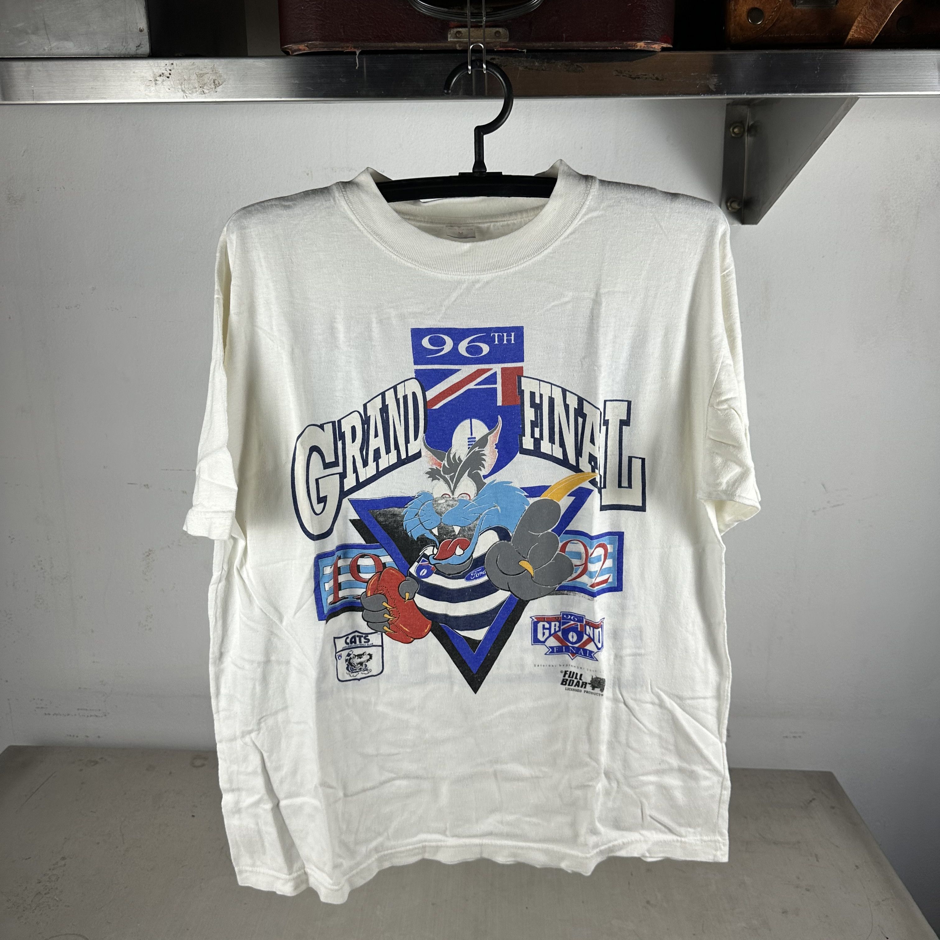 Vintage Vintage 1992 Geelong Cats Cat Attack AFL Grand Final T-shirt Size US L / EU 52-54 / 3 - 1 Thumbnail