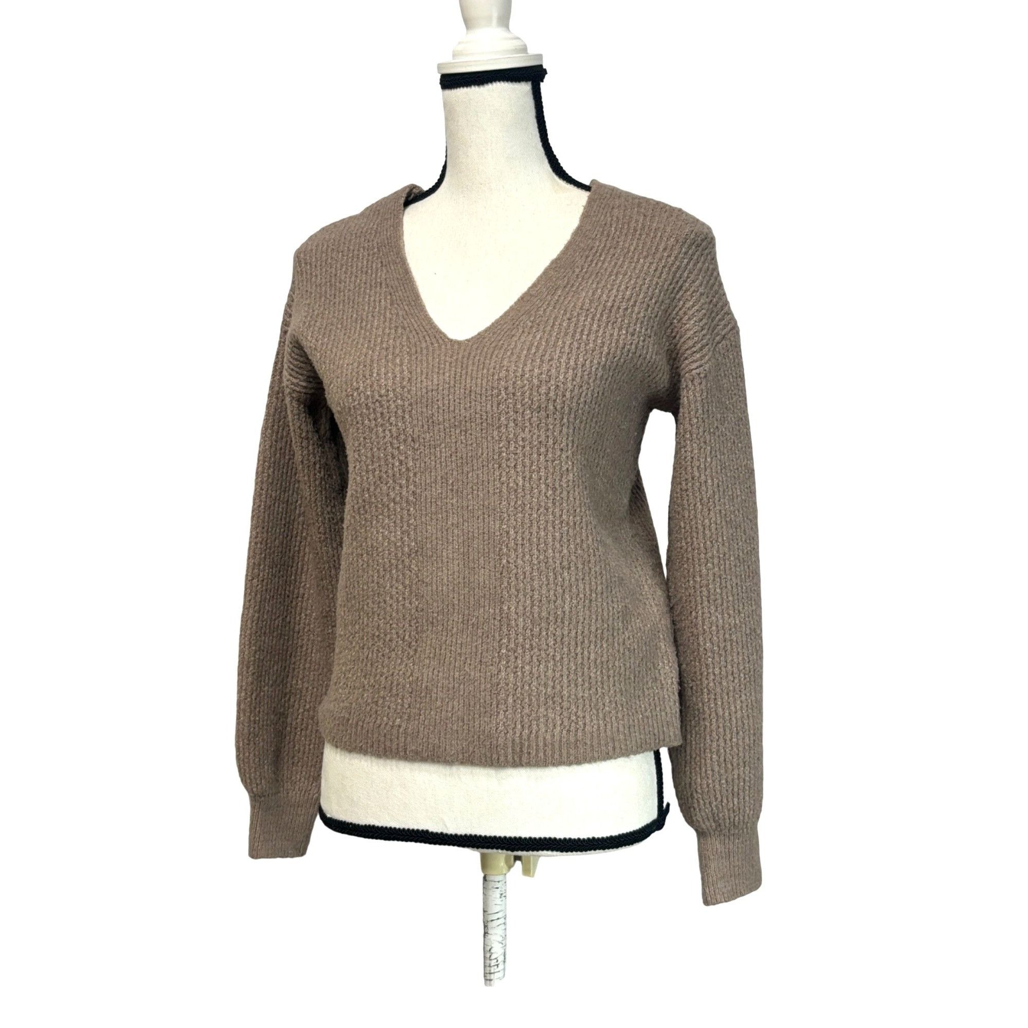 Other Pink Rose Junior’s V-neck Cropped Sweater, Natural, Sz.XS Size XS / US 0-2 / IT 36-38 - 1 Thumbnail