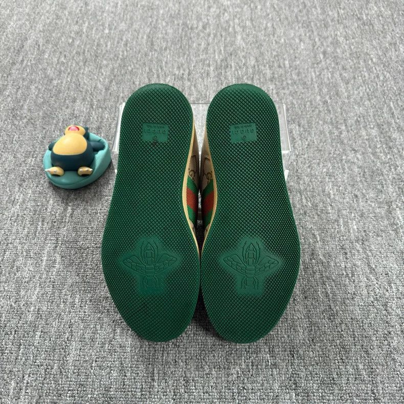 Gucci Gucci Green Enamel Sneakers for Women-2505 Size US 6 / IT 36 - 4 Thumbnail