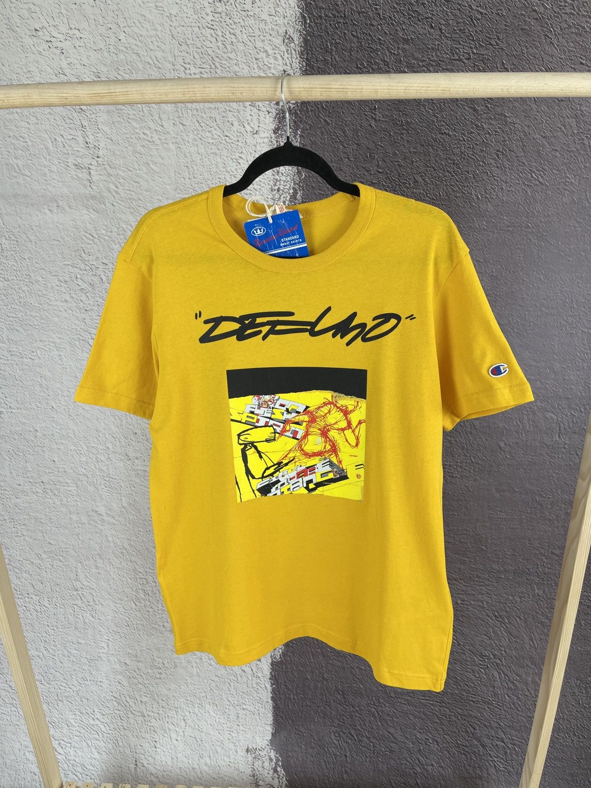 Champion De.Fu.Mo x Champion Futura yellow tee shirt BNWT! Size US S / EU 44-46 / 1 - 1 Thumbnail