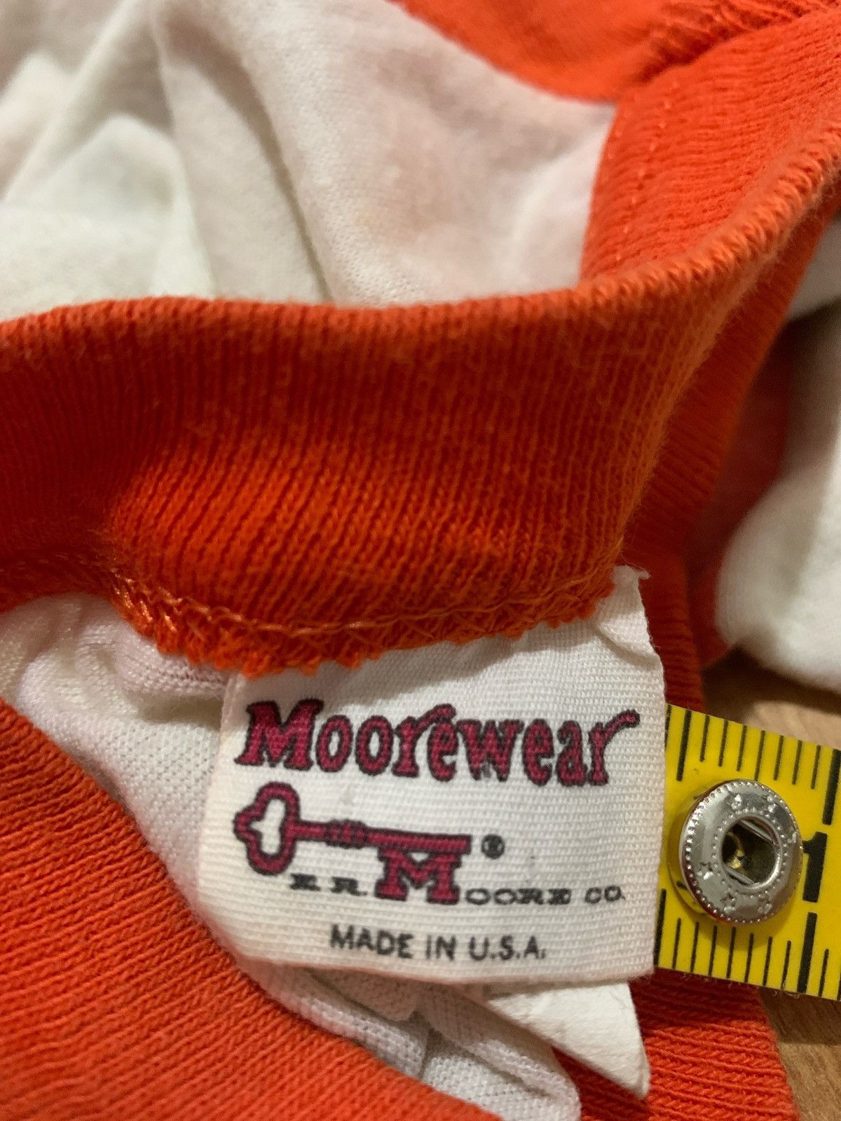 Vintage Vintage 80s Moorewear Tshirt Size US M / EU 48-50 / 2 - 3 Thumbnail