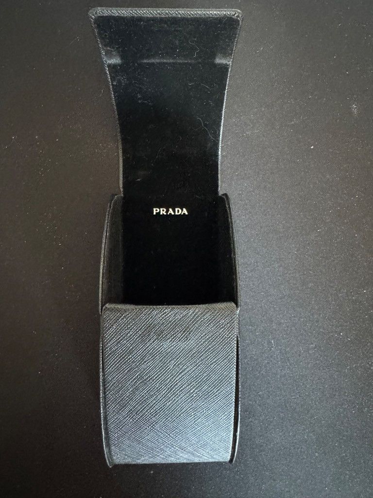 Prada Prada Sunglasses with Triangle logo Size ONE SIZE - 6 Thumbnail