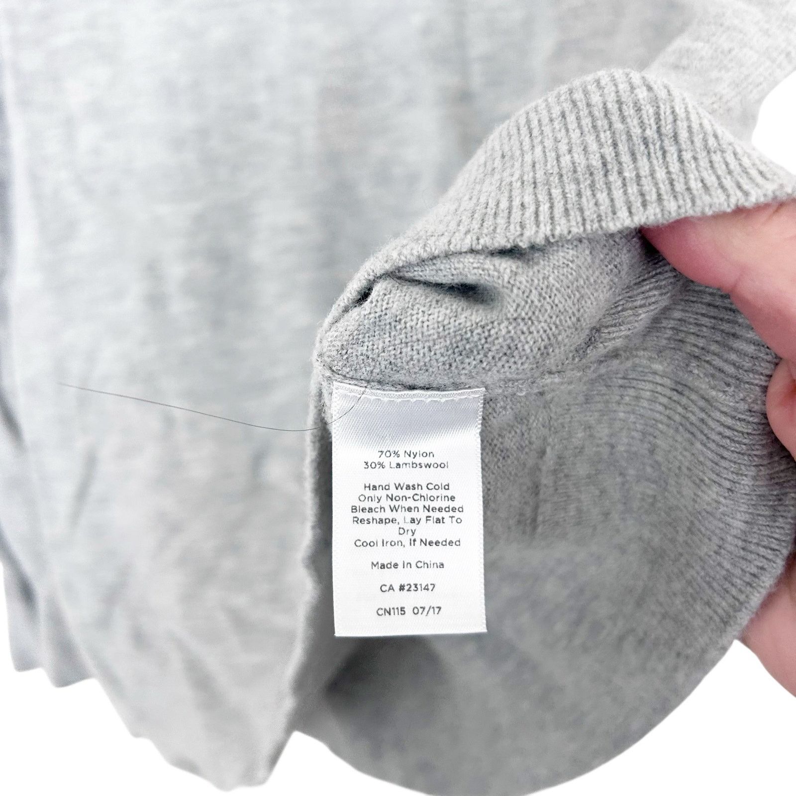 Other Talbots Gray Lambswool Blend Sweater Sz M Size M / US 6-8 / IT 42-44 - 3 Thumbnail
