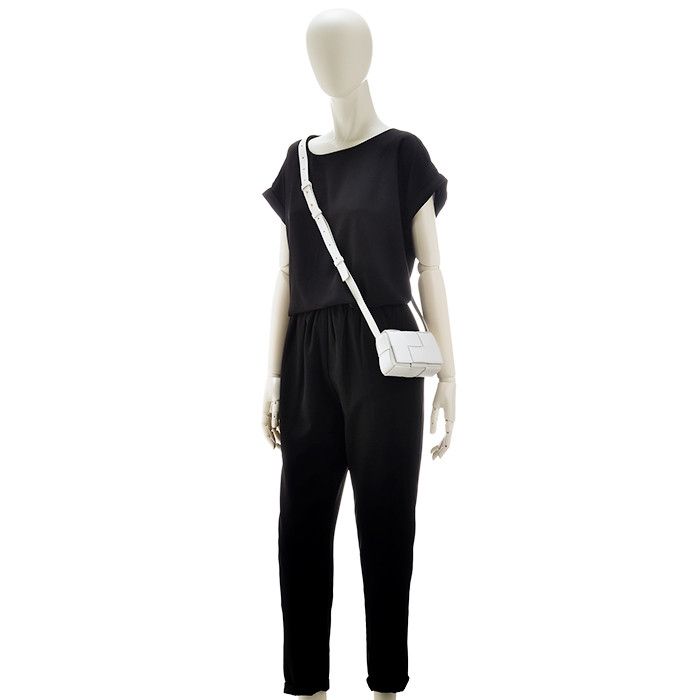 Bottega Veneta o1n1vont1224 Size: OS / Candy Cassette Bag in White Size ONE SIZE - 6 Thumbnail