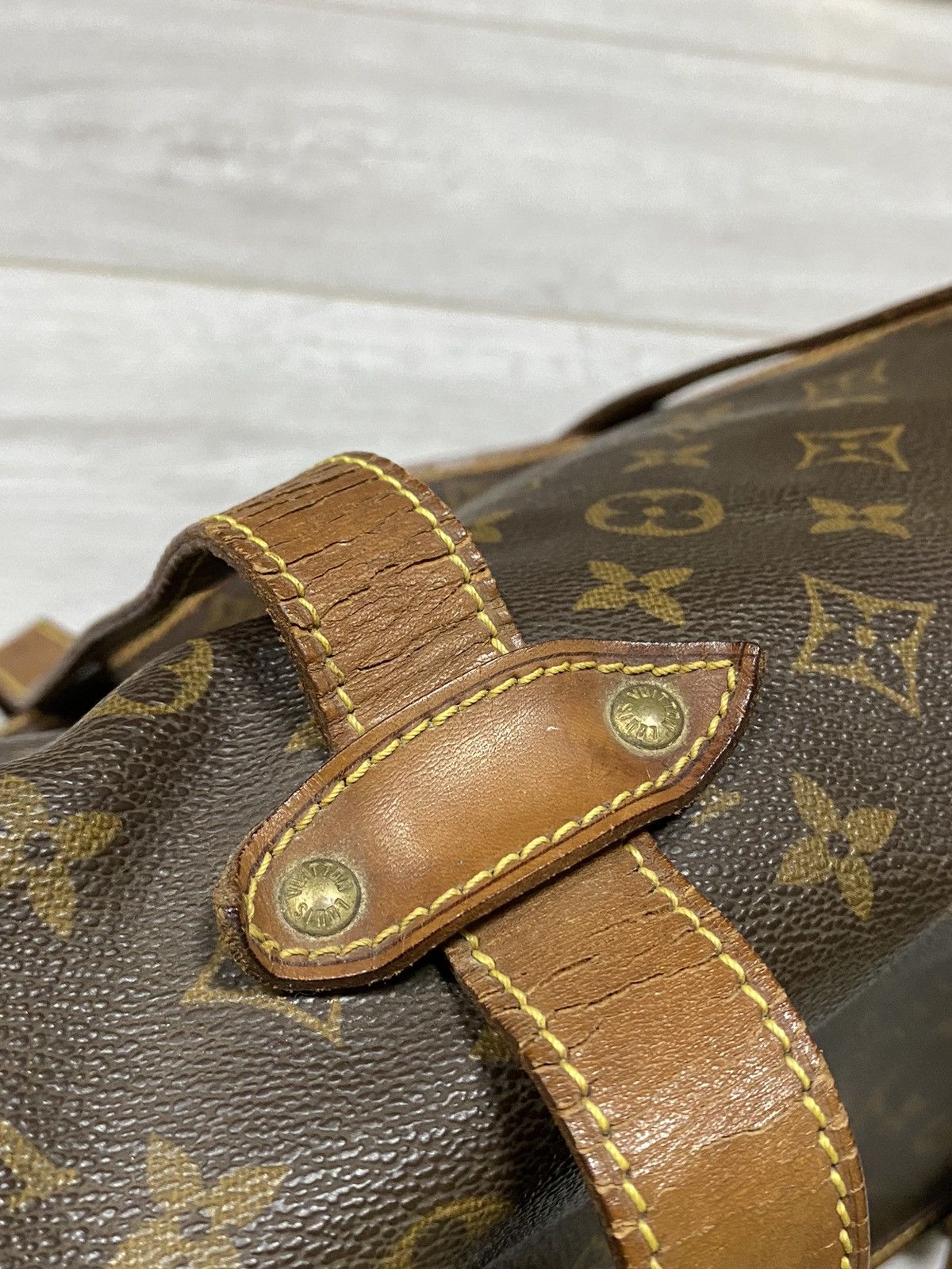 Louis Vuitton Louis Vuitton saumur crossbody bag LV monogram Size ONE SIZE - 16 Thumbnail