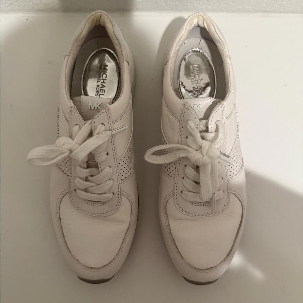 Michael Kors MICHAEL Michael Kors Allie Sneakers Leather White Gray 7.5 Size US 7.5 / IT 37.5 - 3 Thumbnail